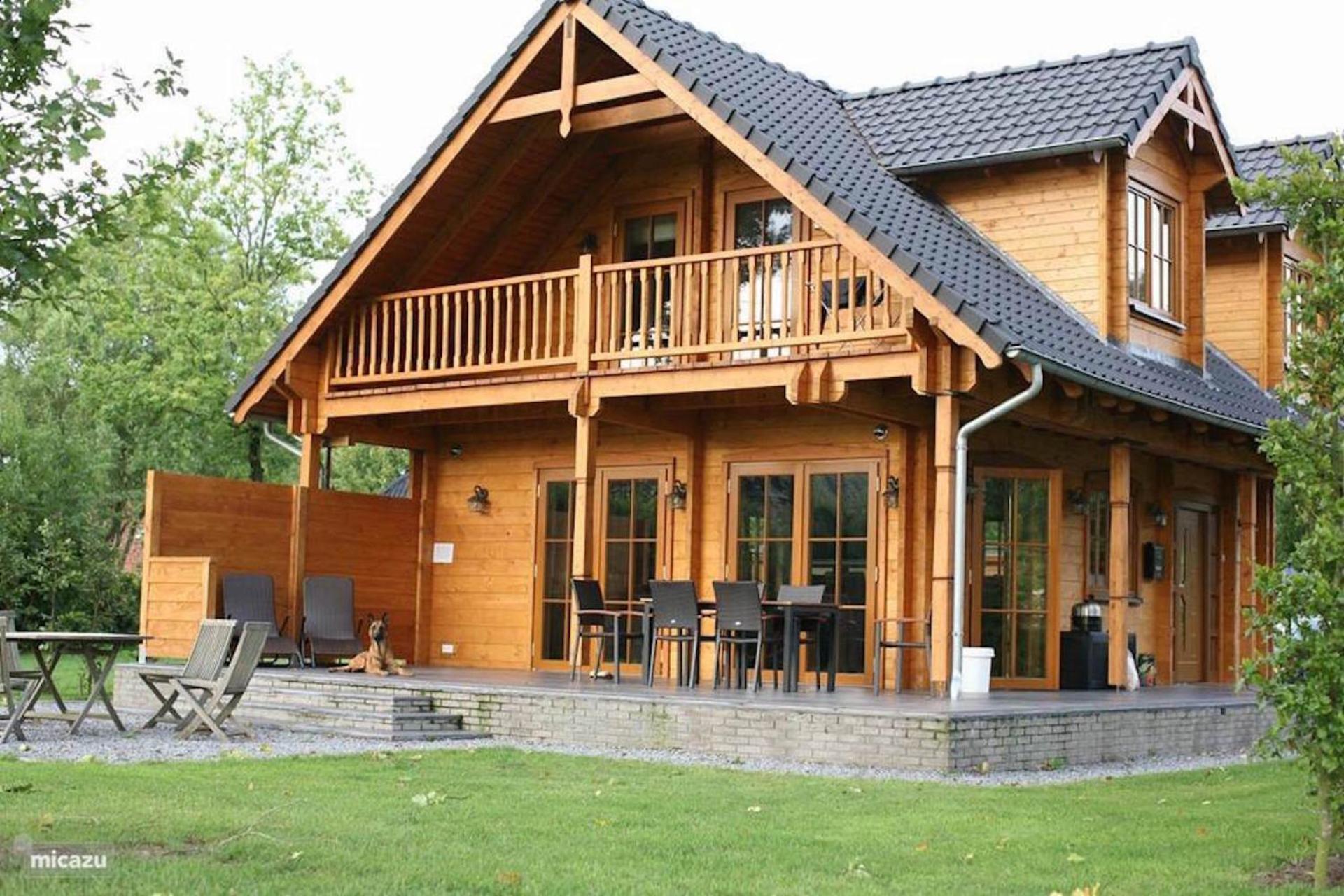 Villa photo 2