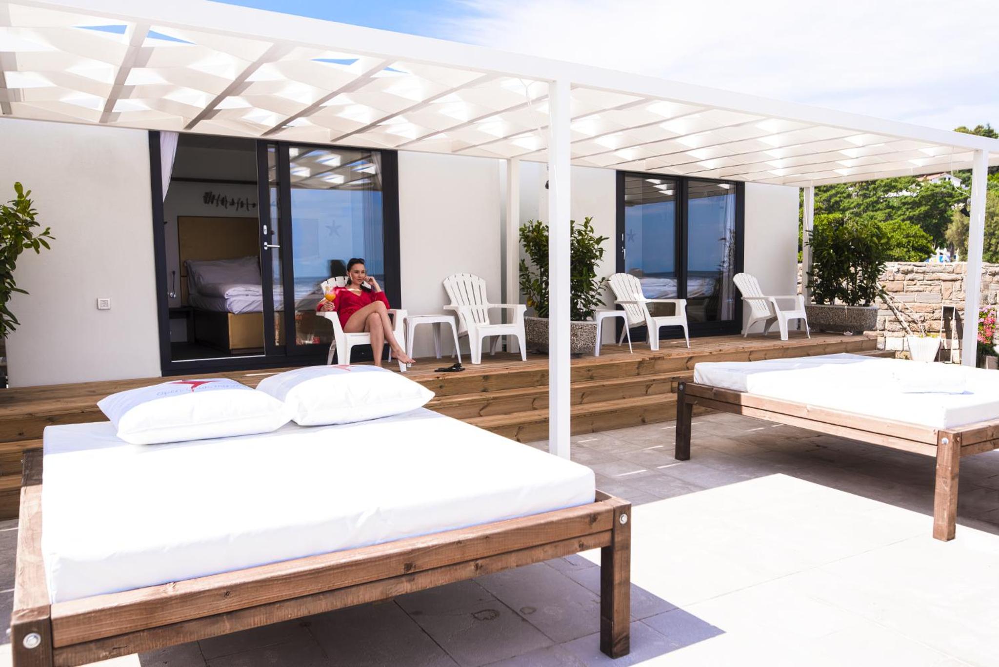 One-Bedroom Beach House - Photo 7