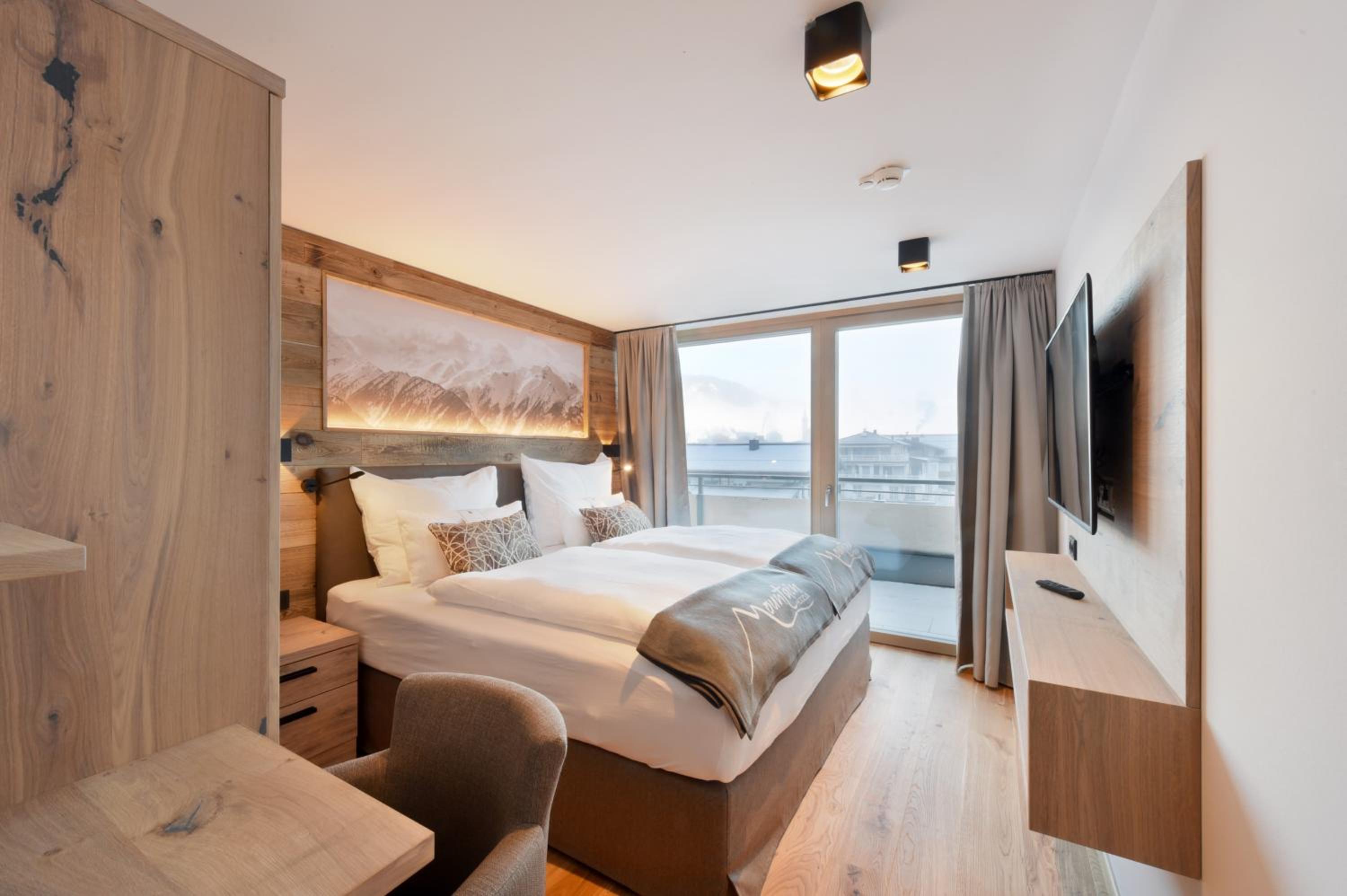 Four-Bedroom Penthouse Apartment