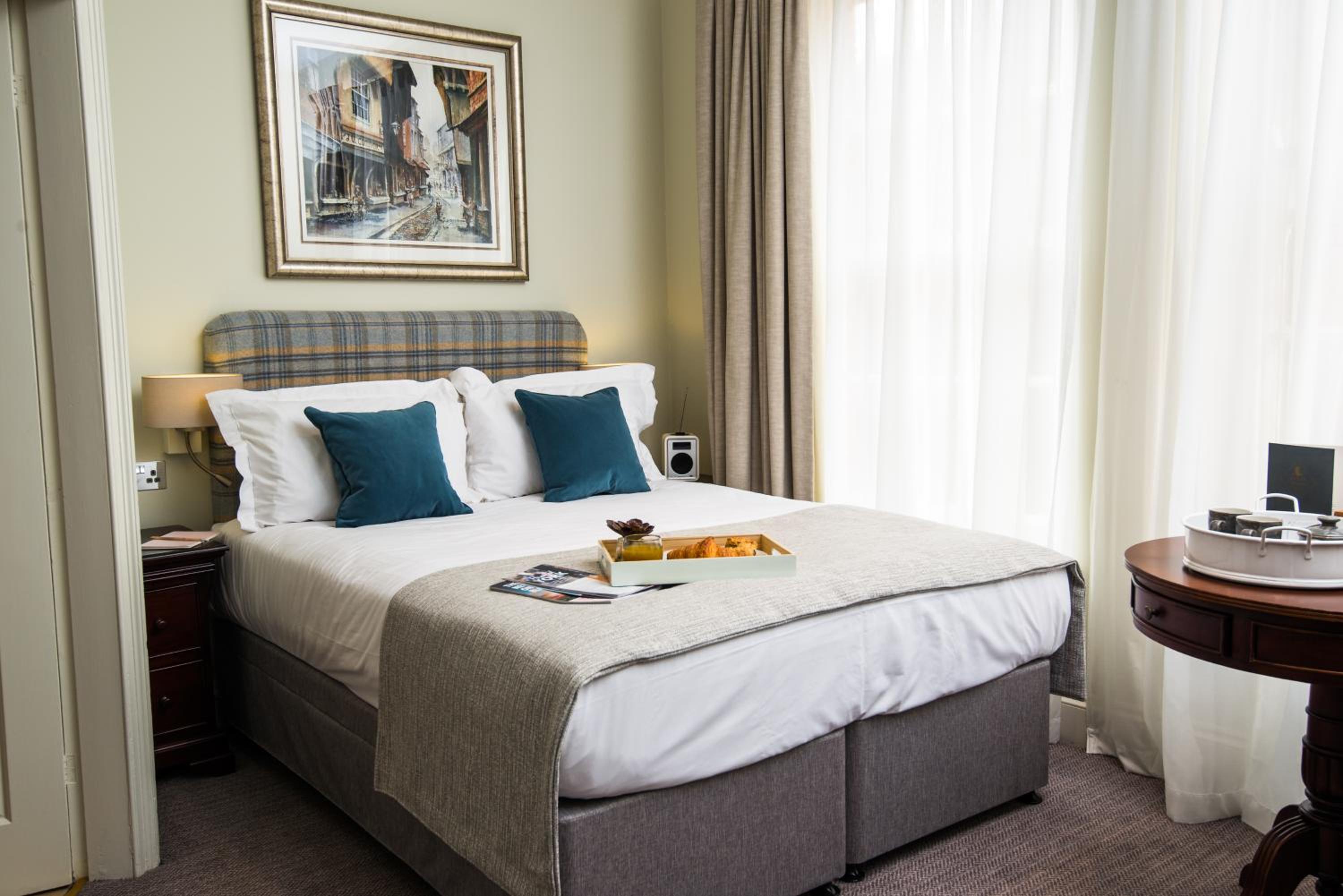 Court Double Room