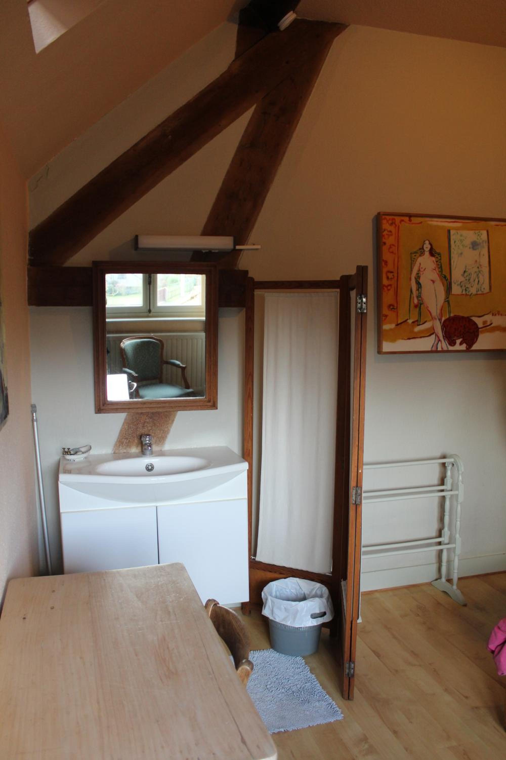 Single Room photo 2