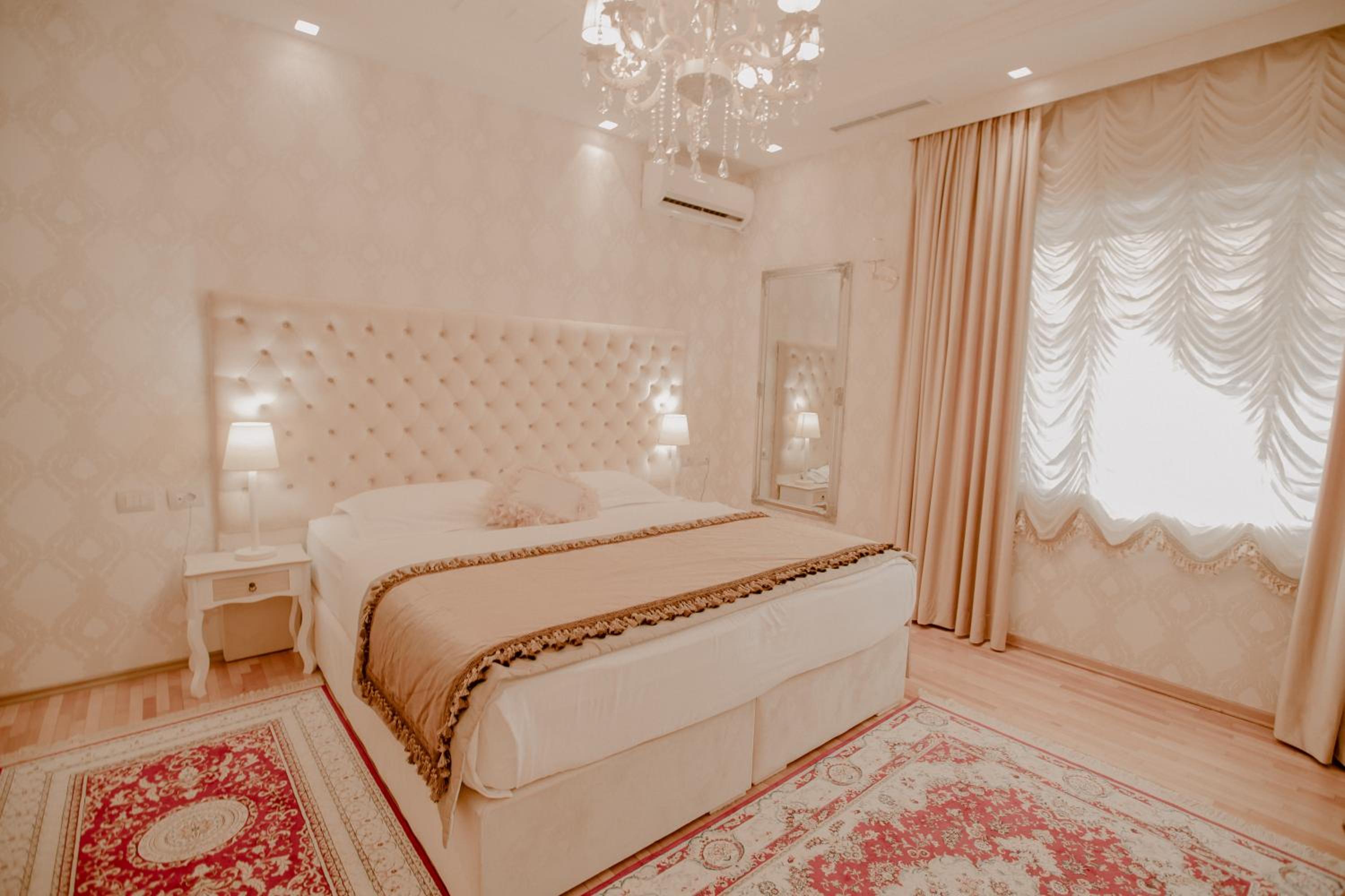 Deluxe Queen Room photo 2