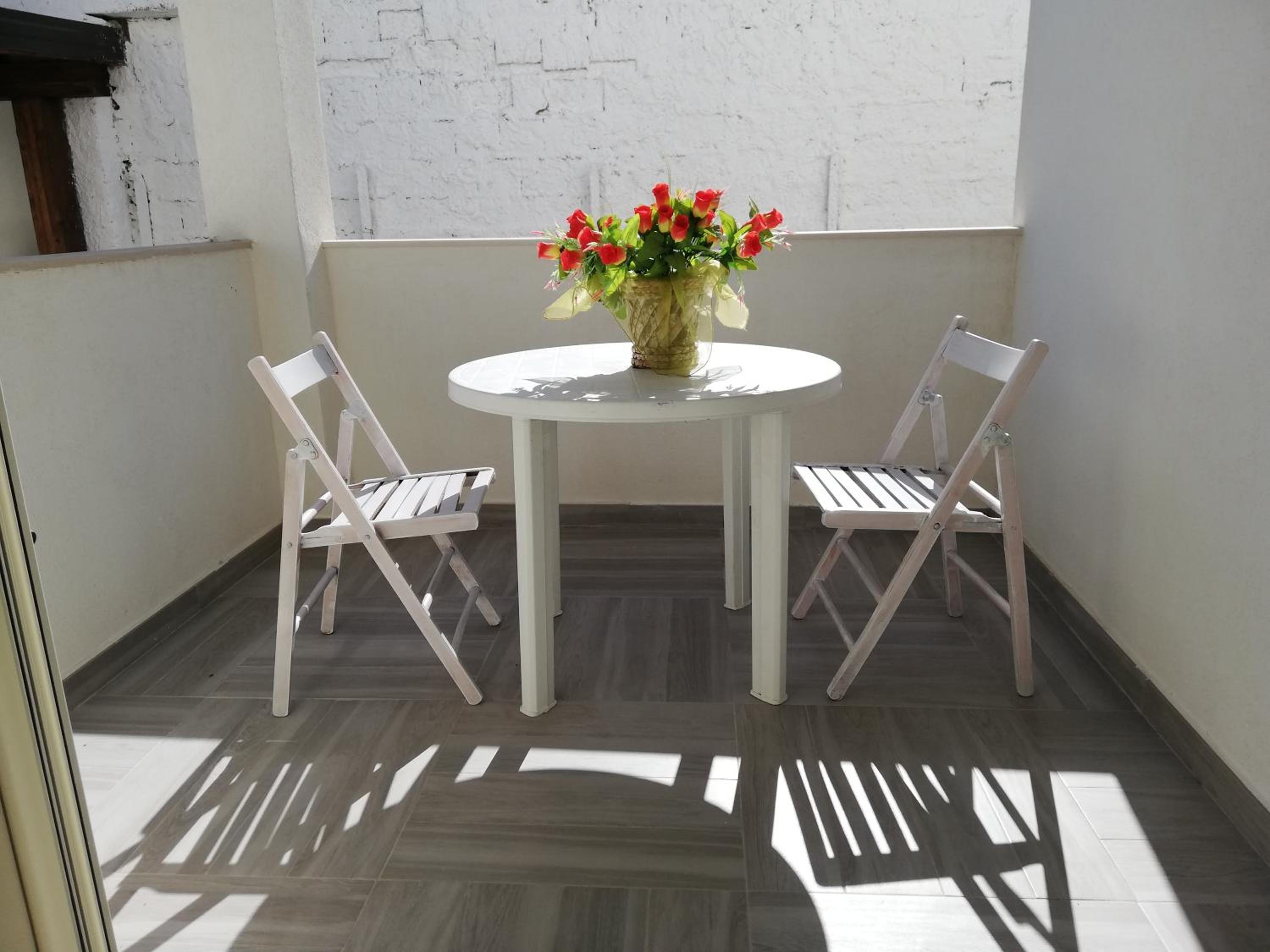 Family Room - Photo 10