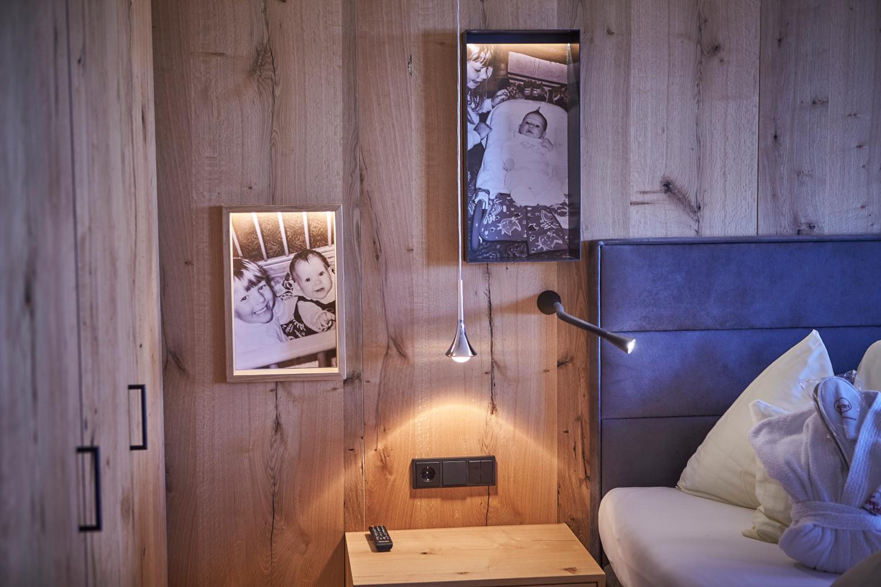 Deluxe Family Suite with Shower photo 3