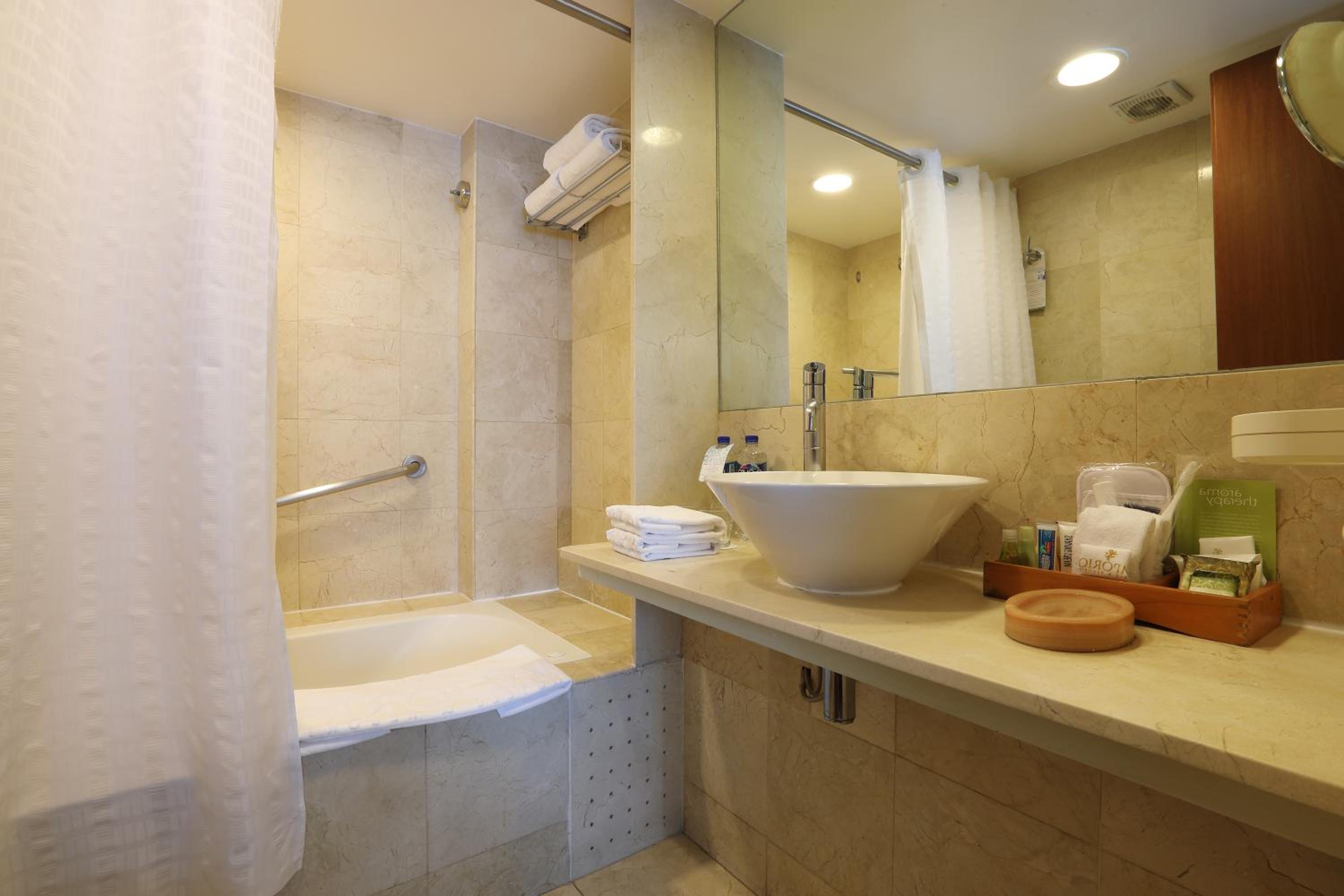 Double Room - Two Double Beds - Photo 5