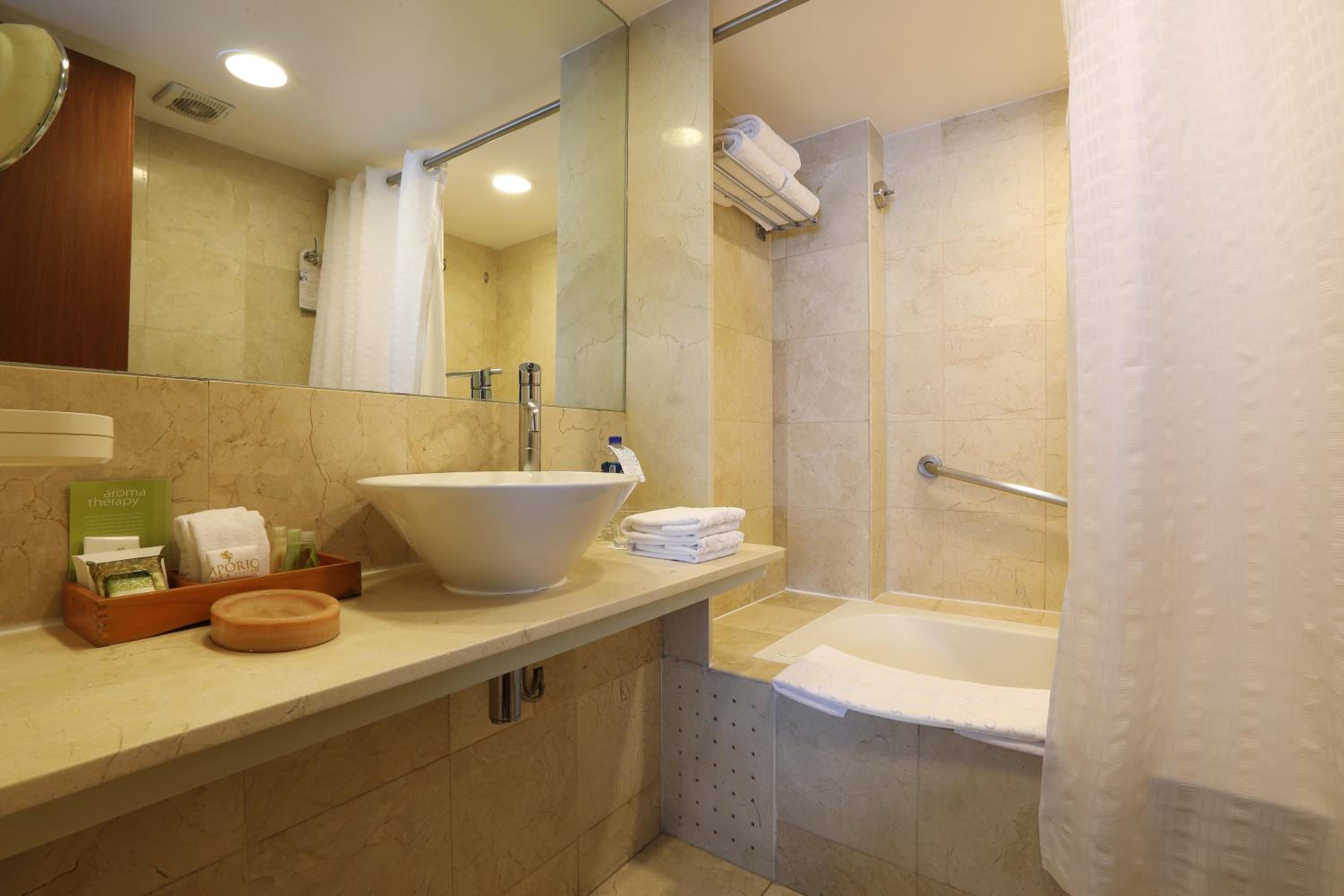 Double Room - Two Double Beds - Photo 4