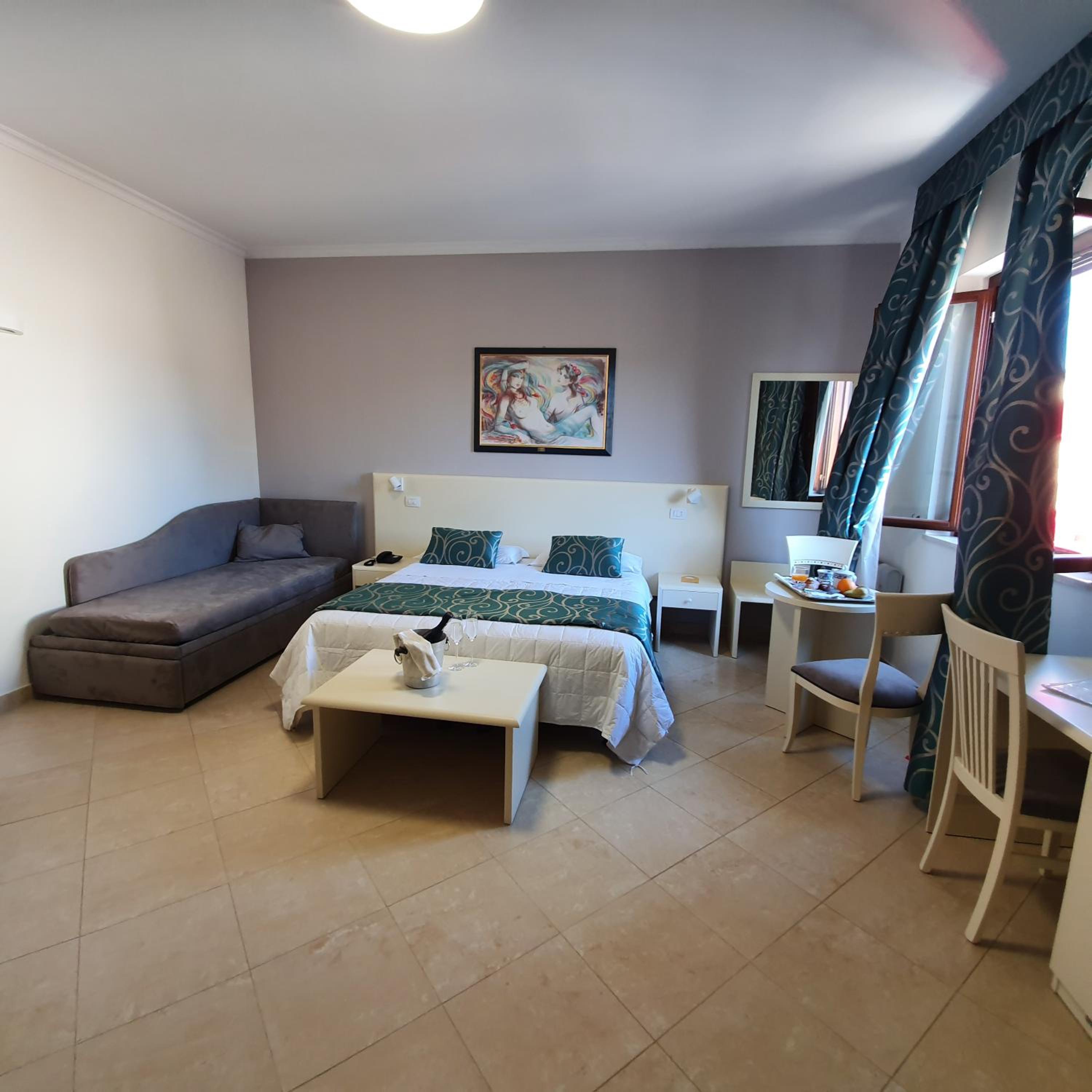 Superior Triple Room - Photo 1