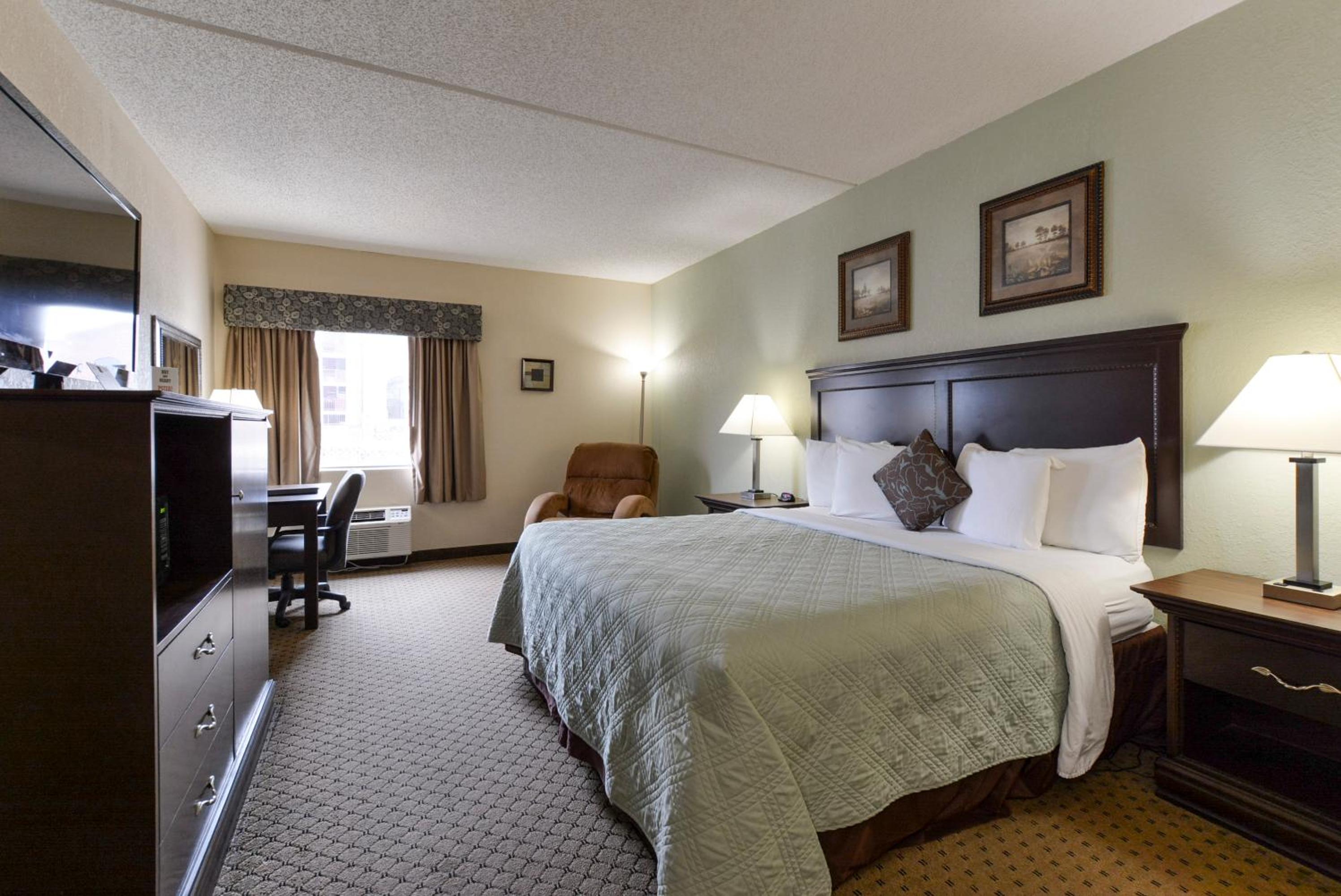 King Room - Photo 1