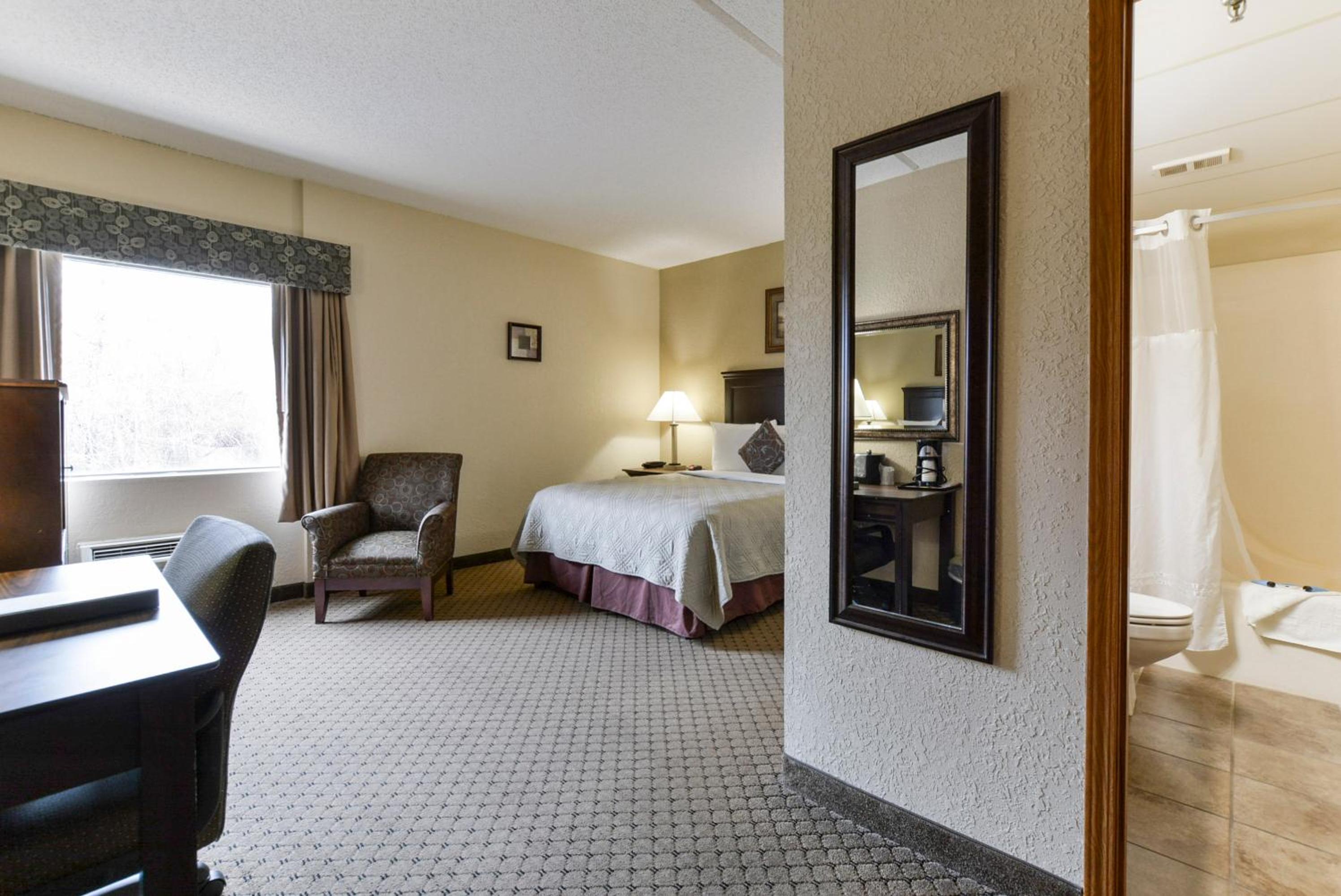 Standard Queen Room - Photo 4