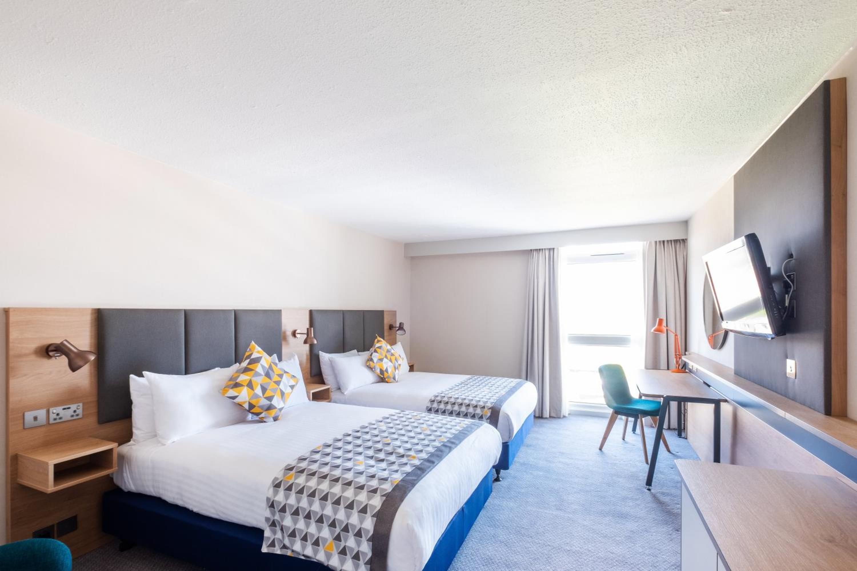 Standard Double Room with Two Double Beds - Photo 2