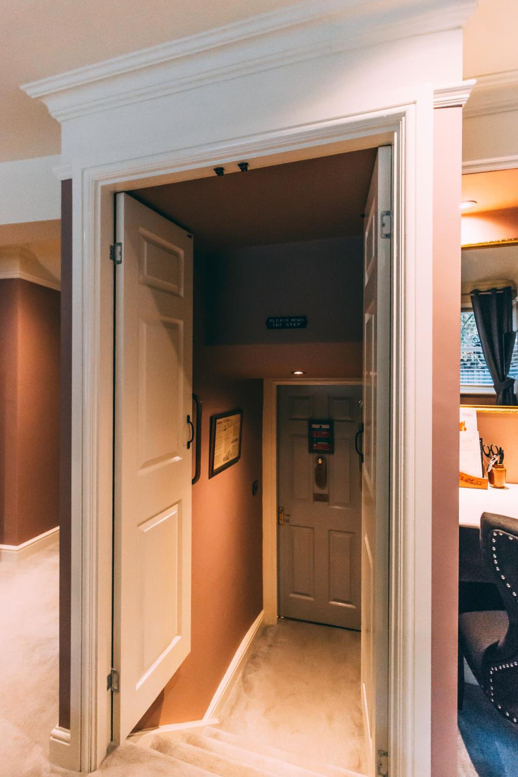 Shirley Suite - King Suite photo 3