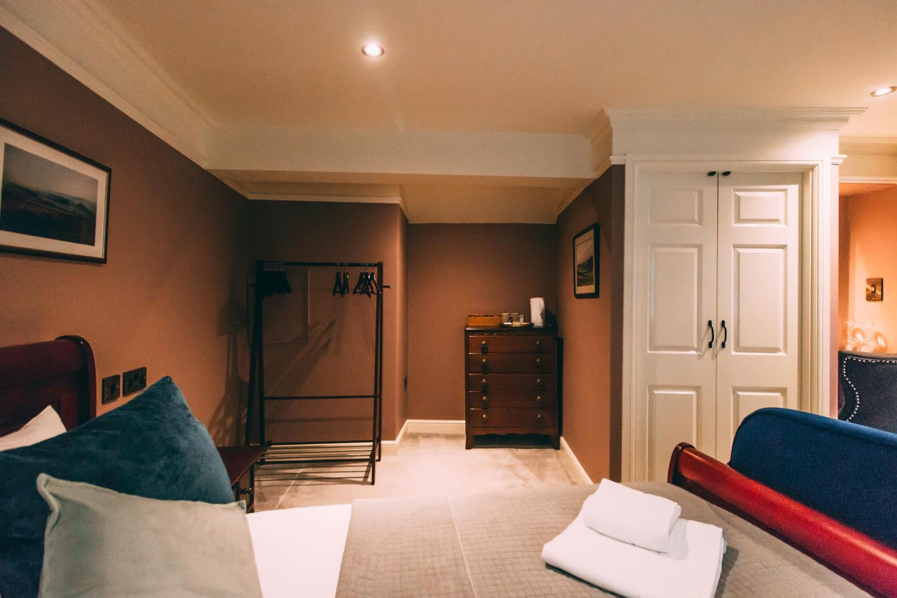 Shirley Suite - King Suite photo 2