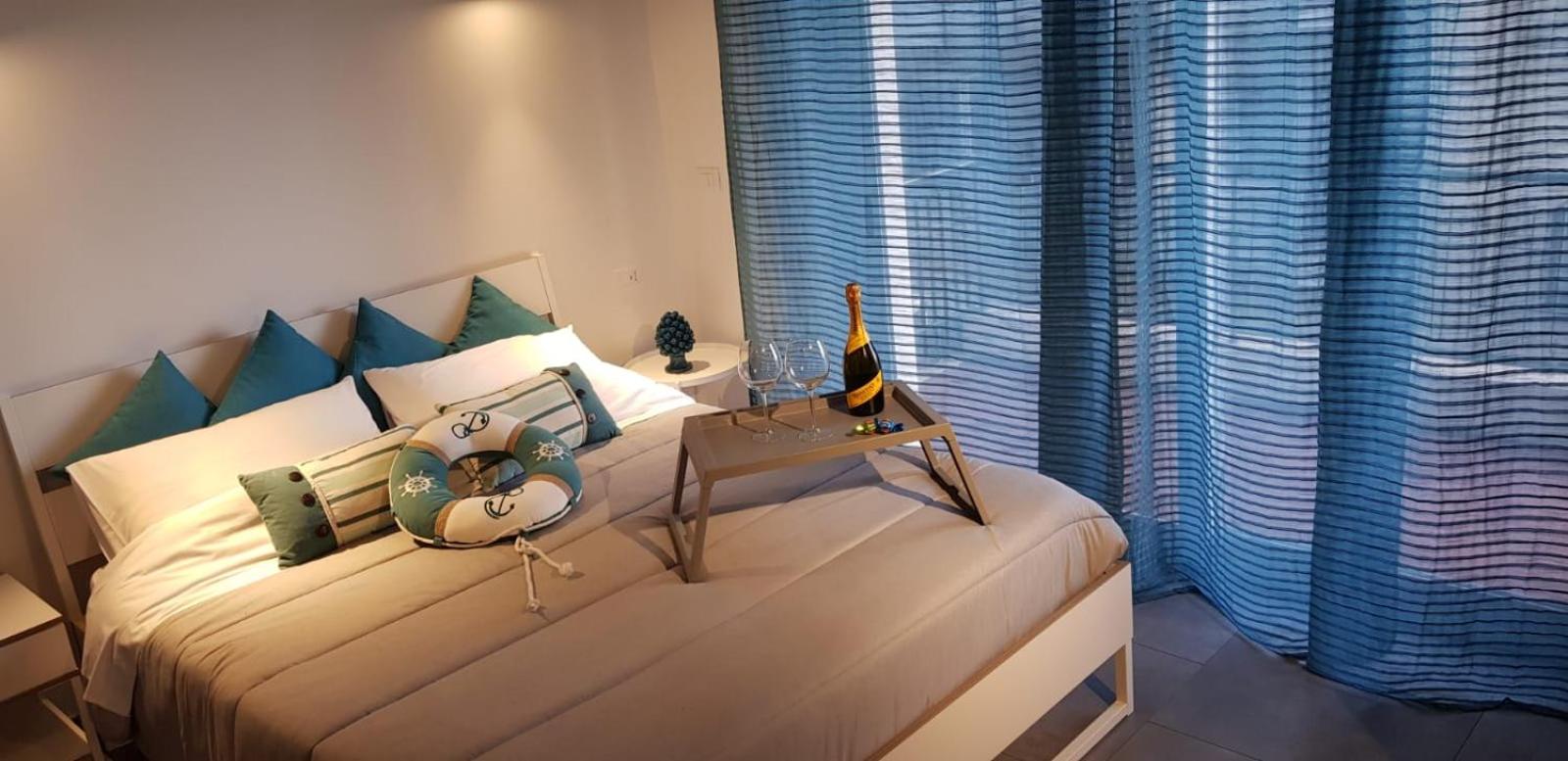 Deluxe Double Room with Balcony and Sea View photo 1