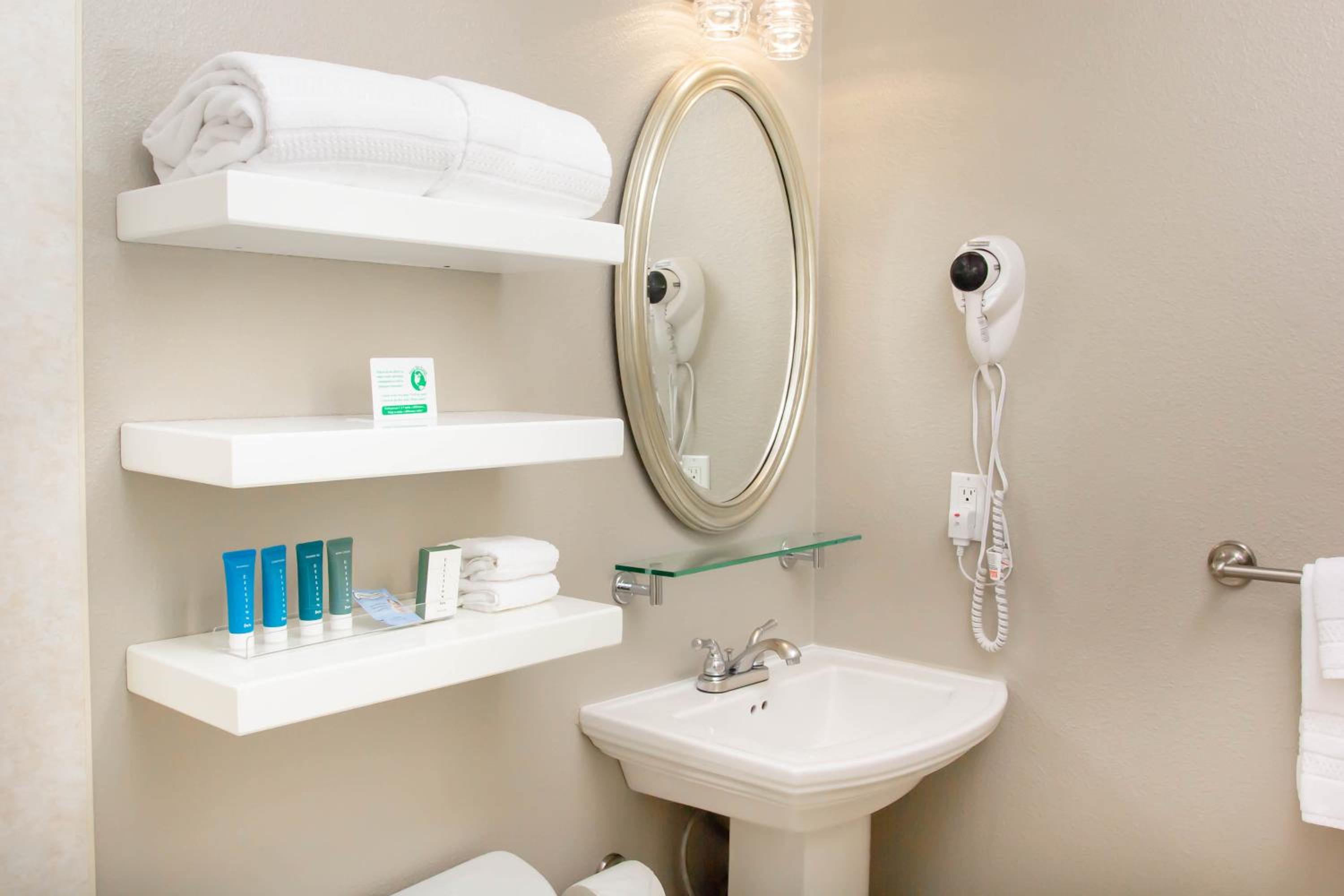 Petite Queen Room - Photo 3