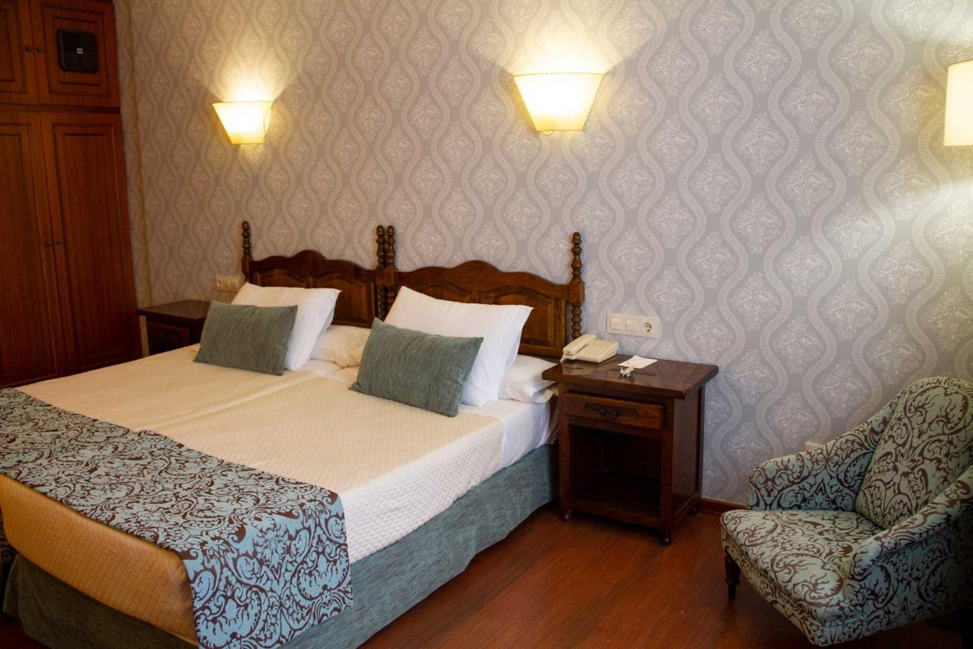 Double or Twin Room photo 2