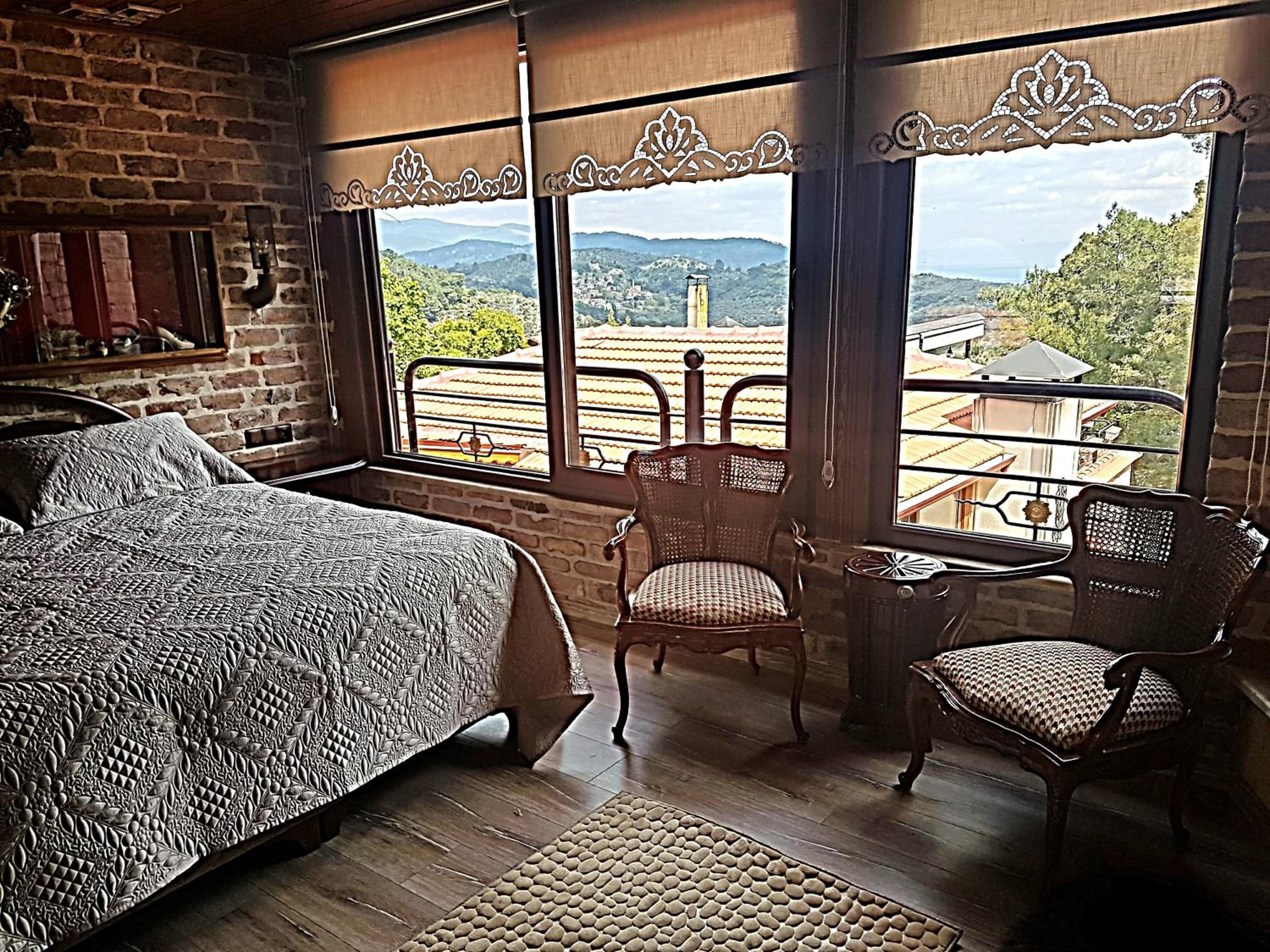 Superior Triple Room with Sea View photo 3