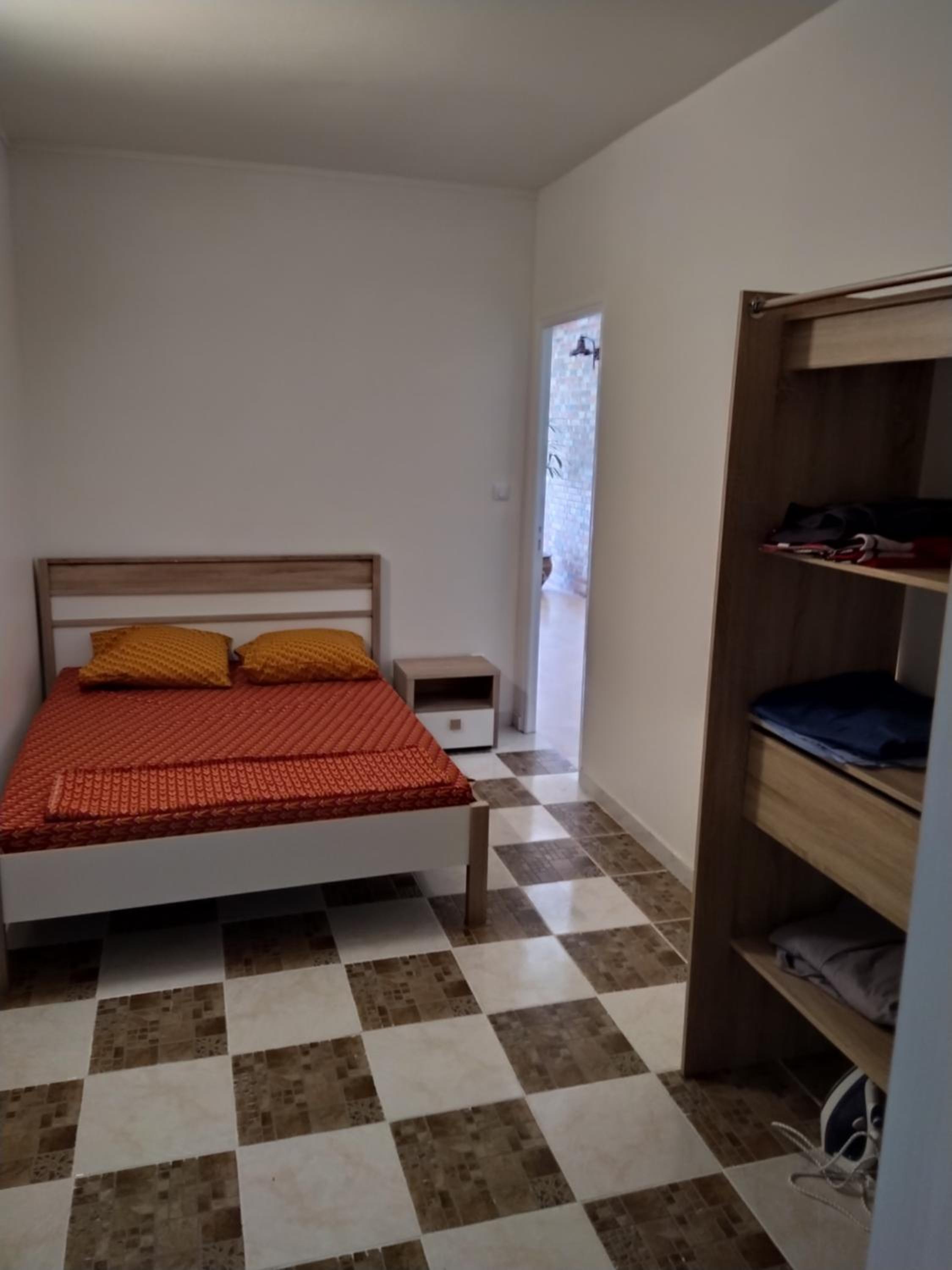 Apartment photo 2