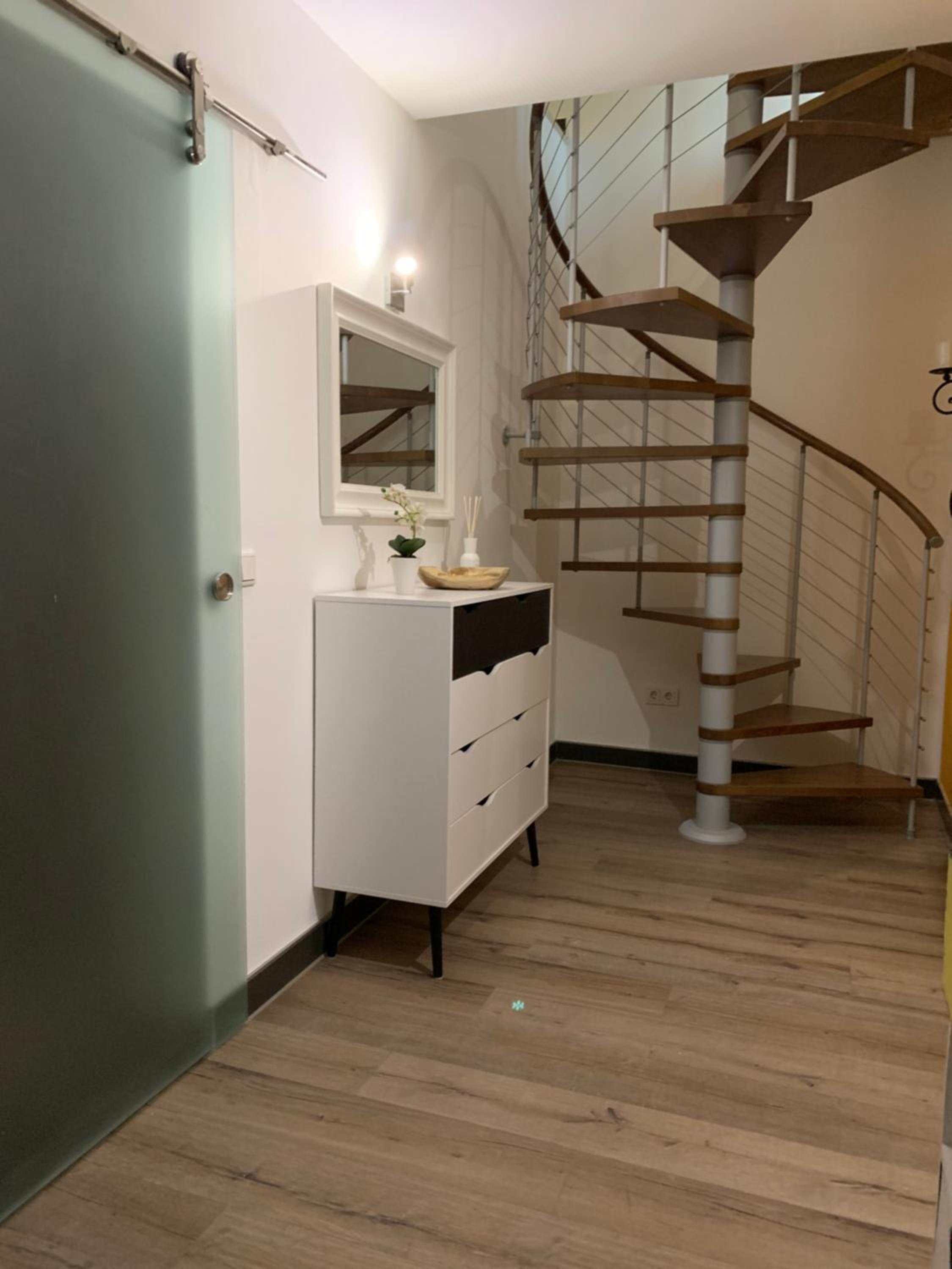 One-Bedroom Apartment photo 3