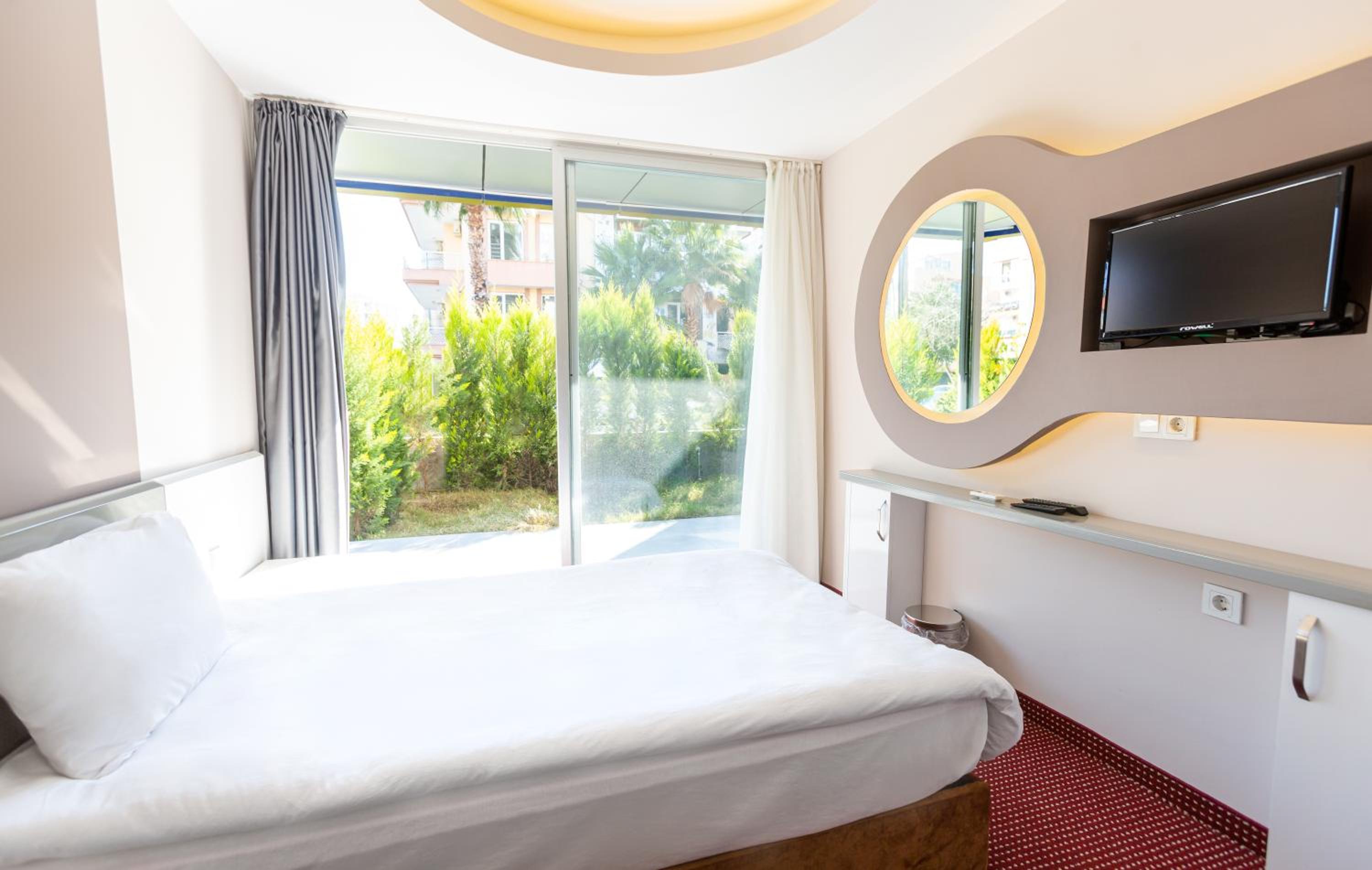 Single Room with Garden View