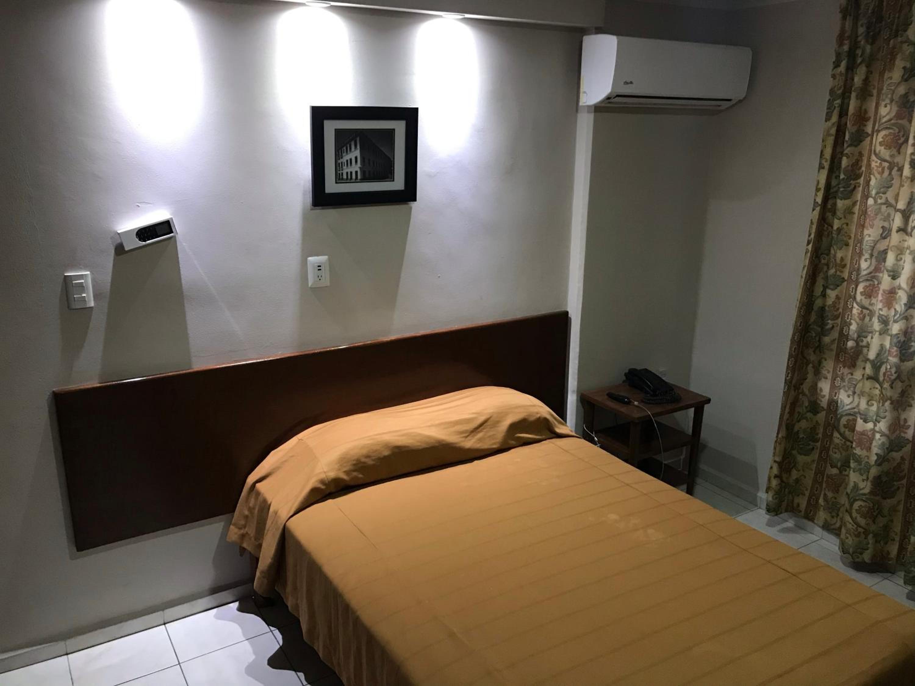 Double Room - Photo 4