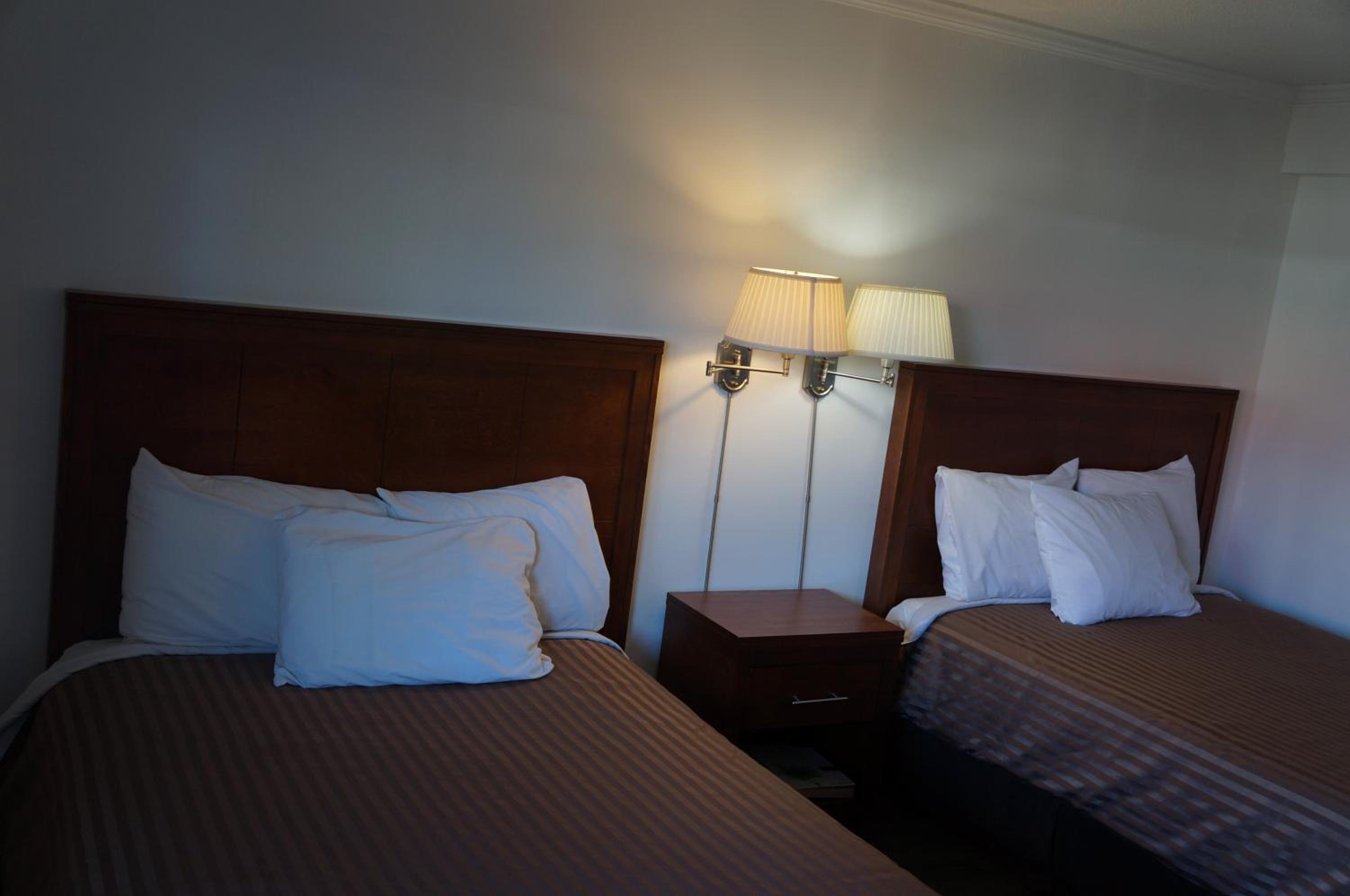 Double Room with Two Double Beds - Photo 5