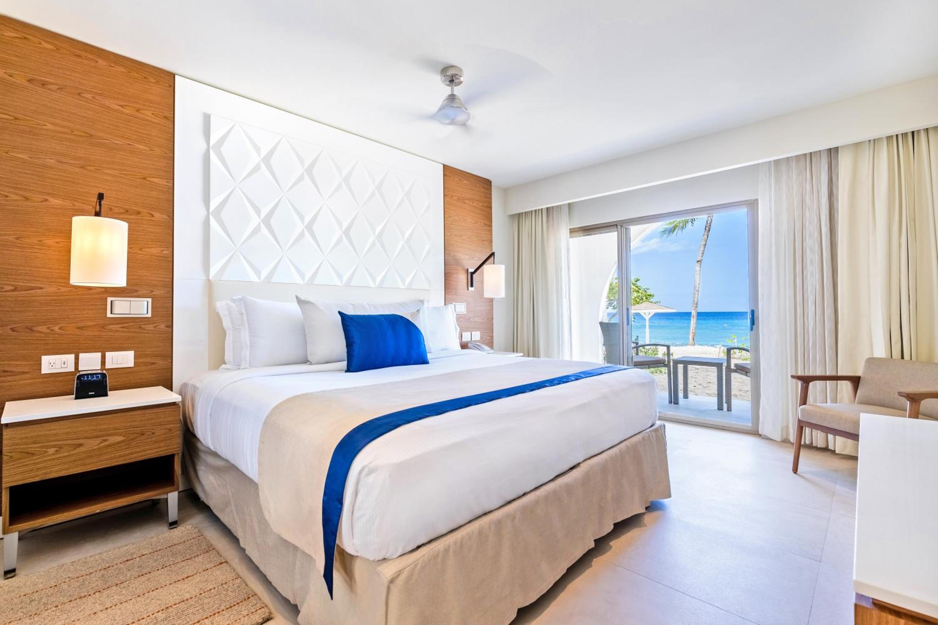  Luxury Room Ocean Front - Photo 1