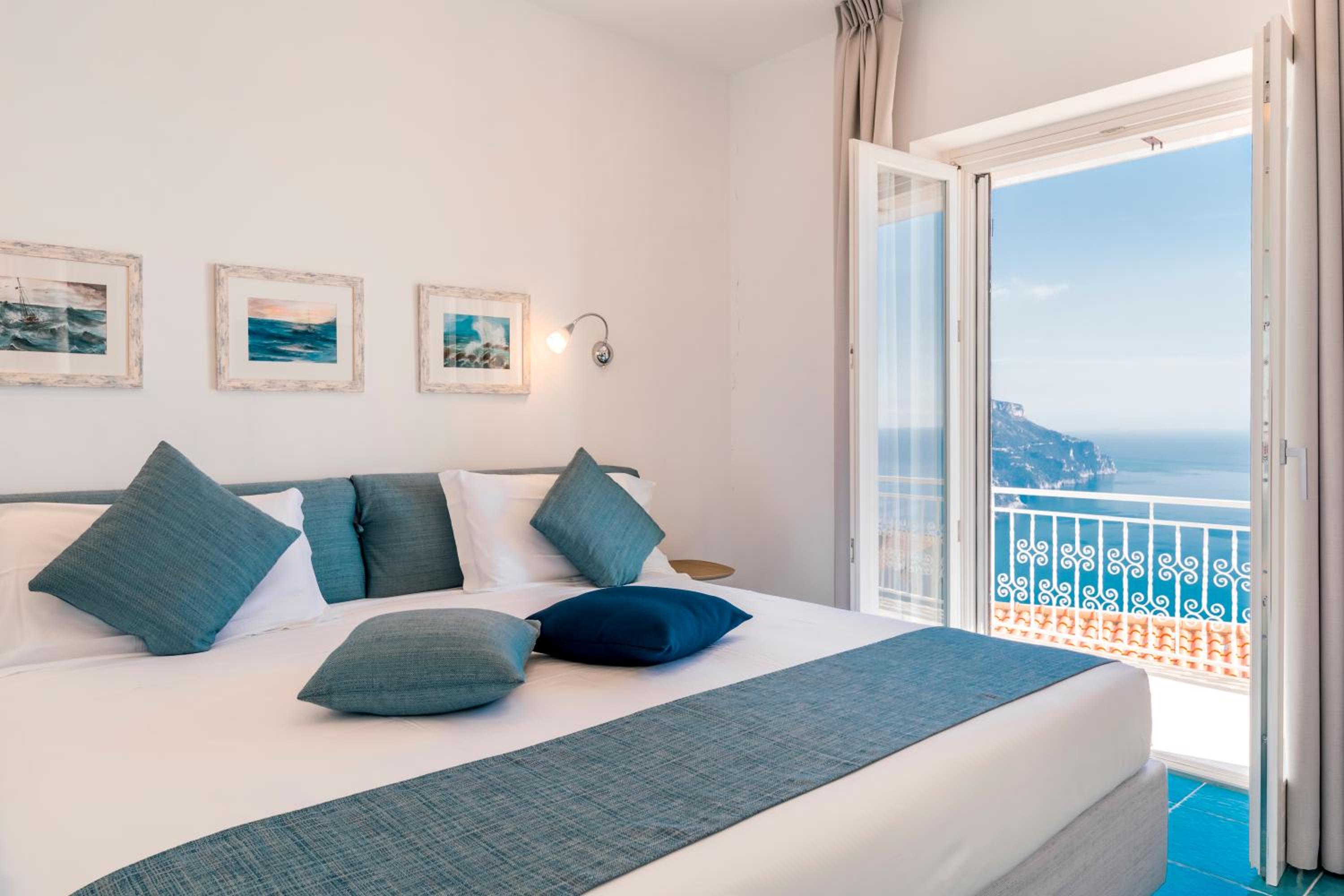 Suite with Sea View - Photo 5