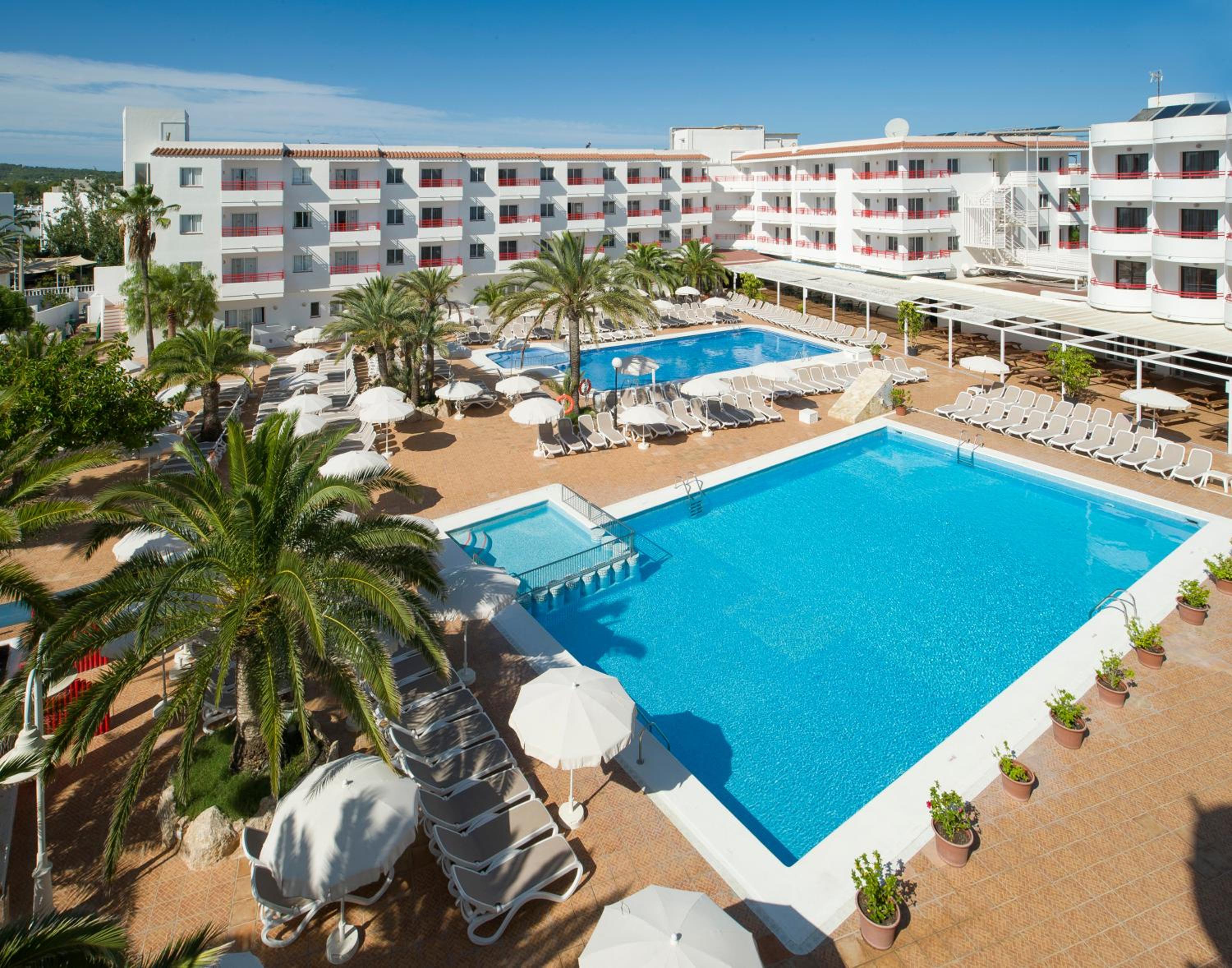 Superior Double or Twin Room with Pool View