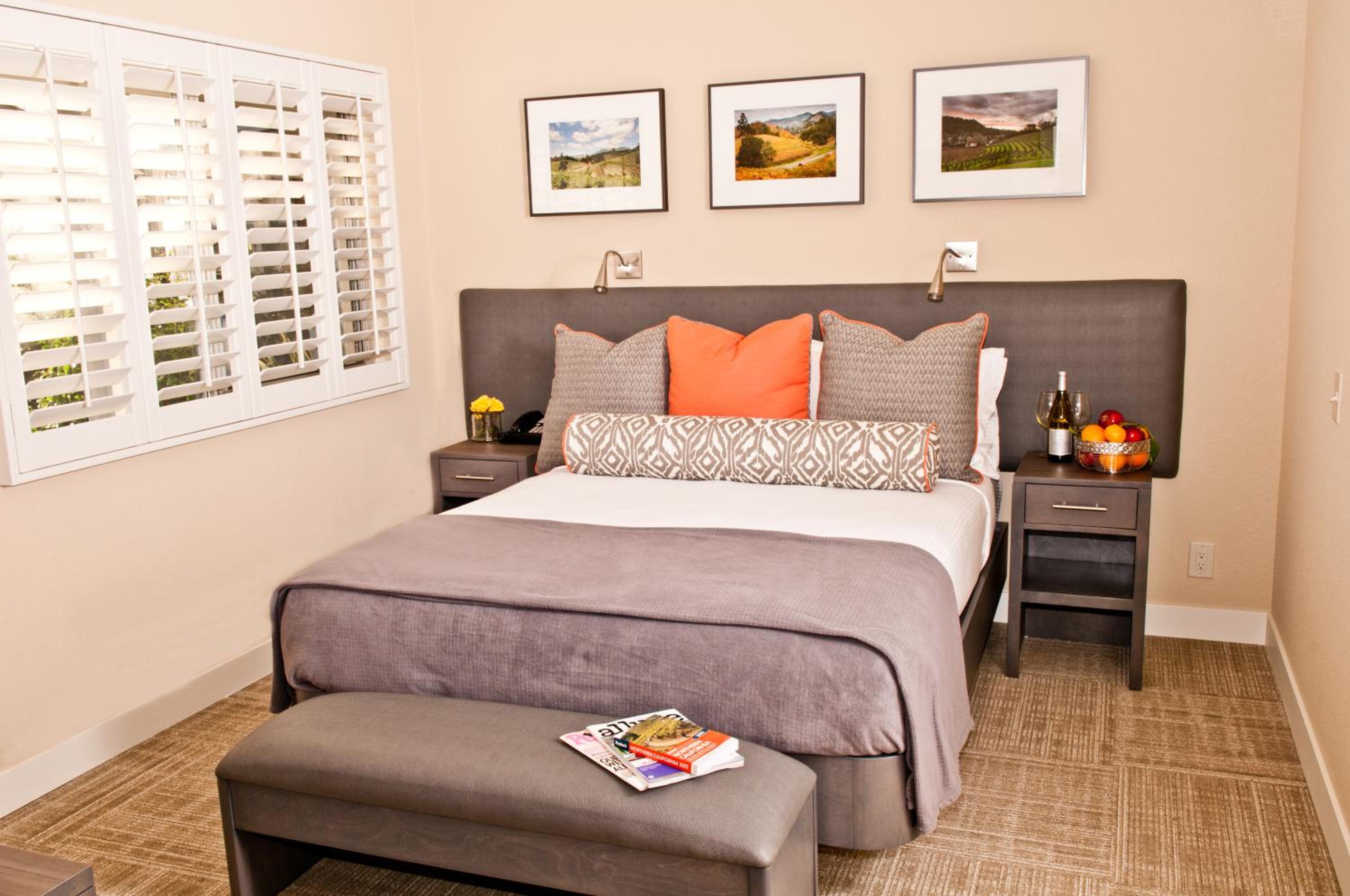 Queen Room photo 1