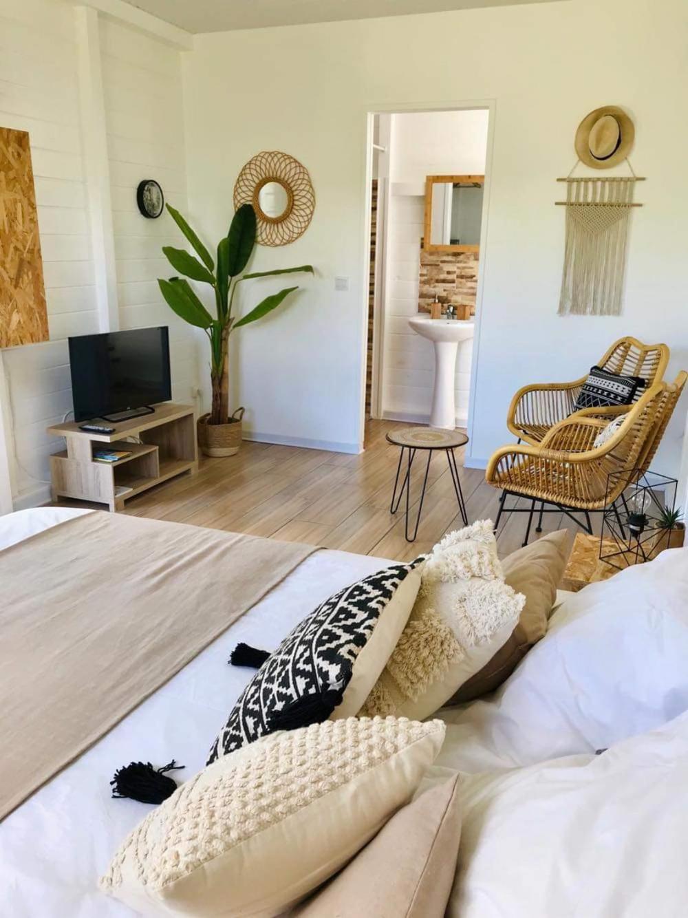 One-Bedroom House photo 1