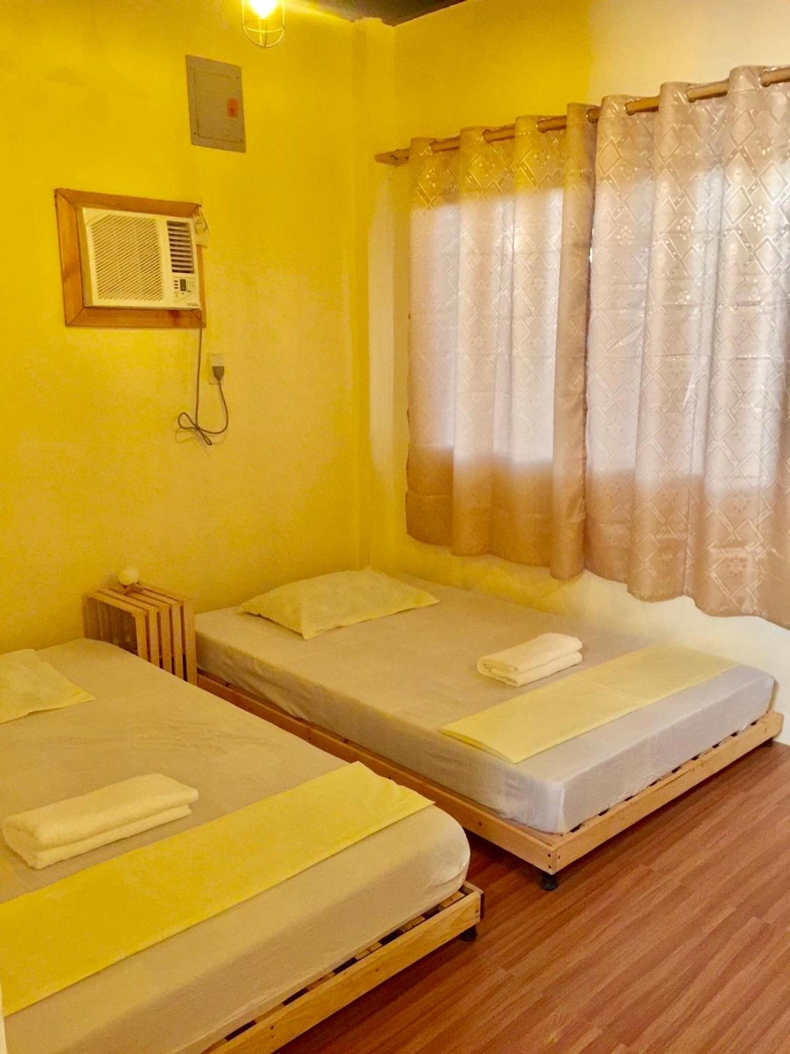Deluxe Double Room with Balcony - Photo 1