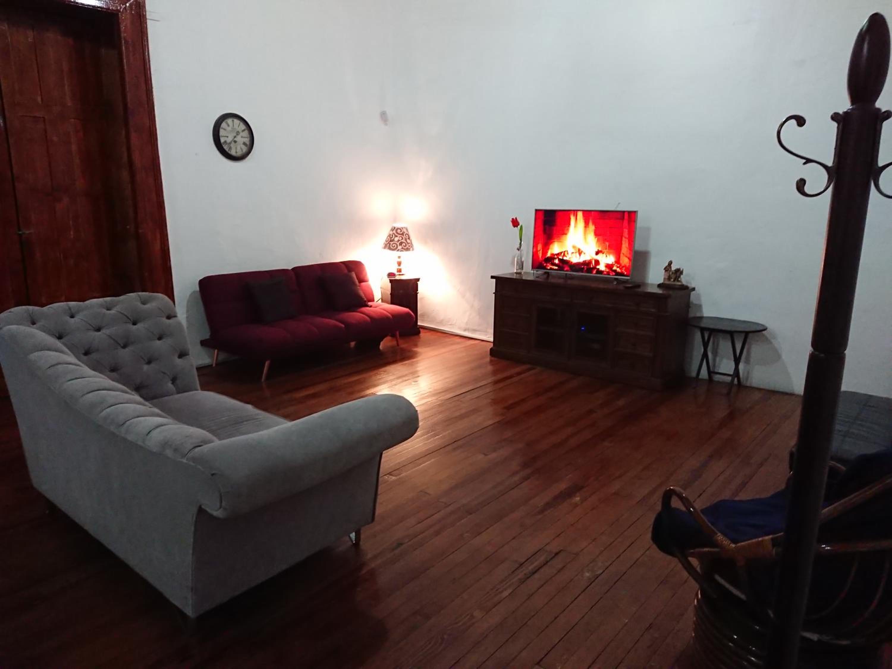 King Suite with Balcony - Photo 17