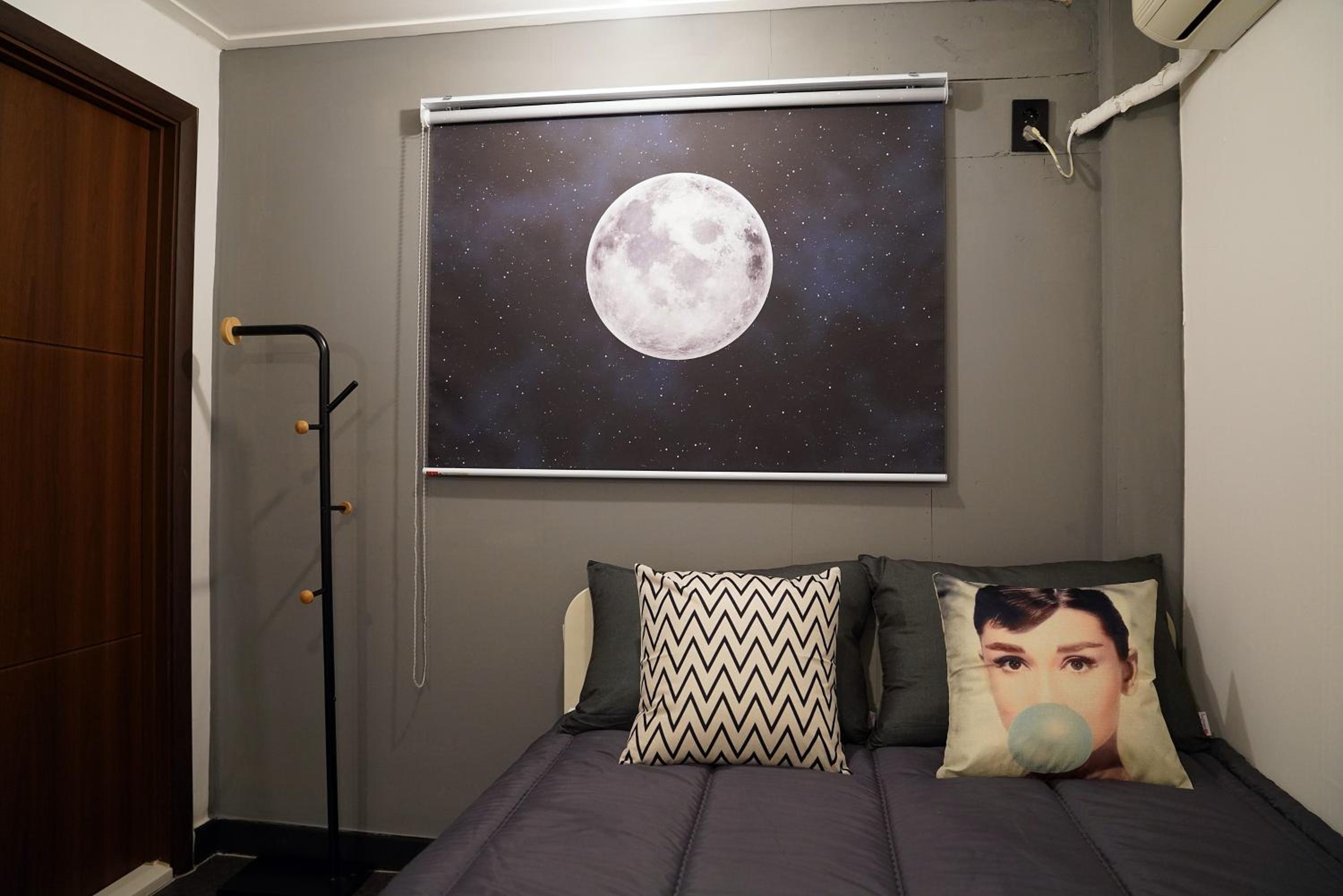 Double Room with Private Bathroom - Photo 2