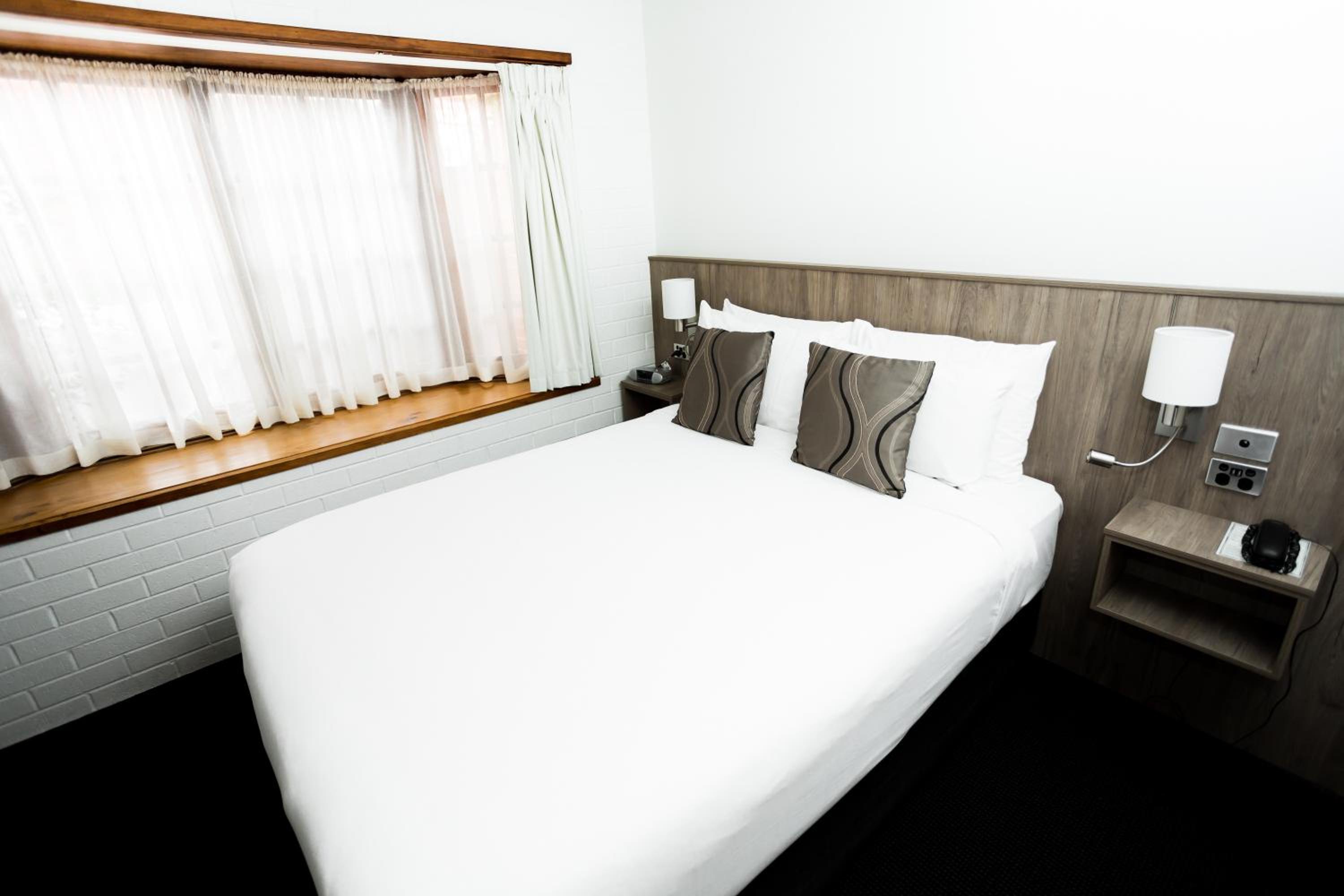 Two-Bedroom Apartment - Photo 17