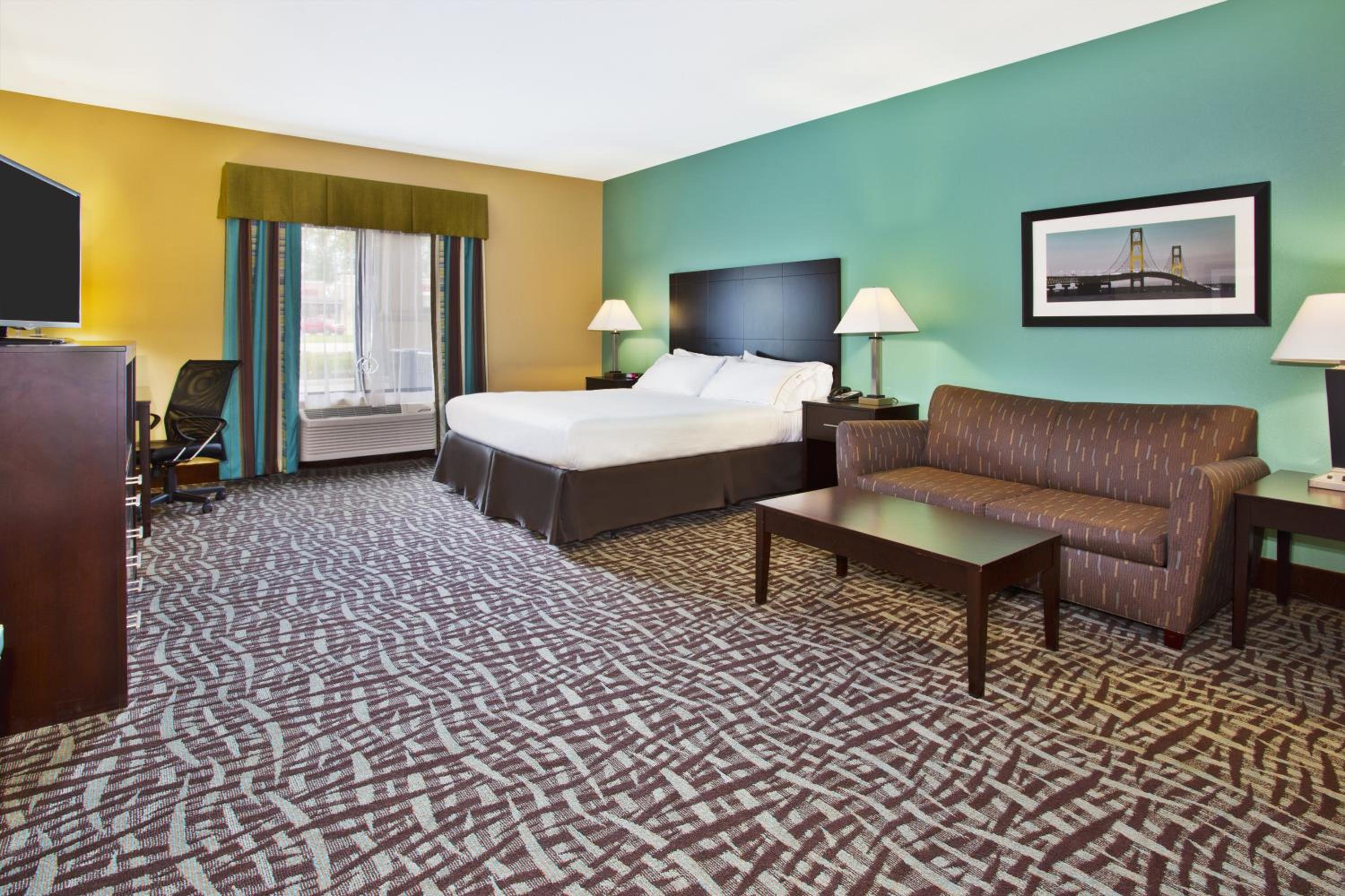 Standard King Room with Sofa Bed