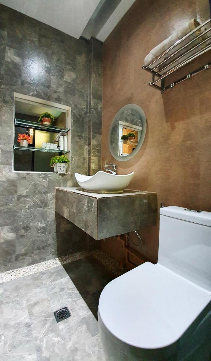 Double or Twin Room with Private Bathroom photo 2