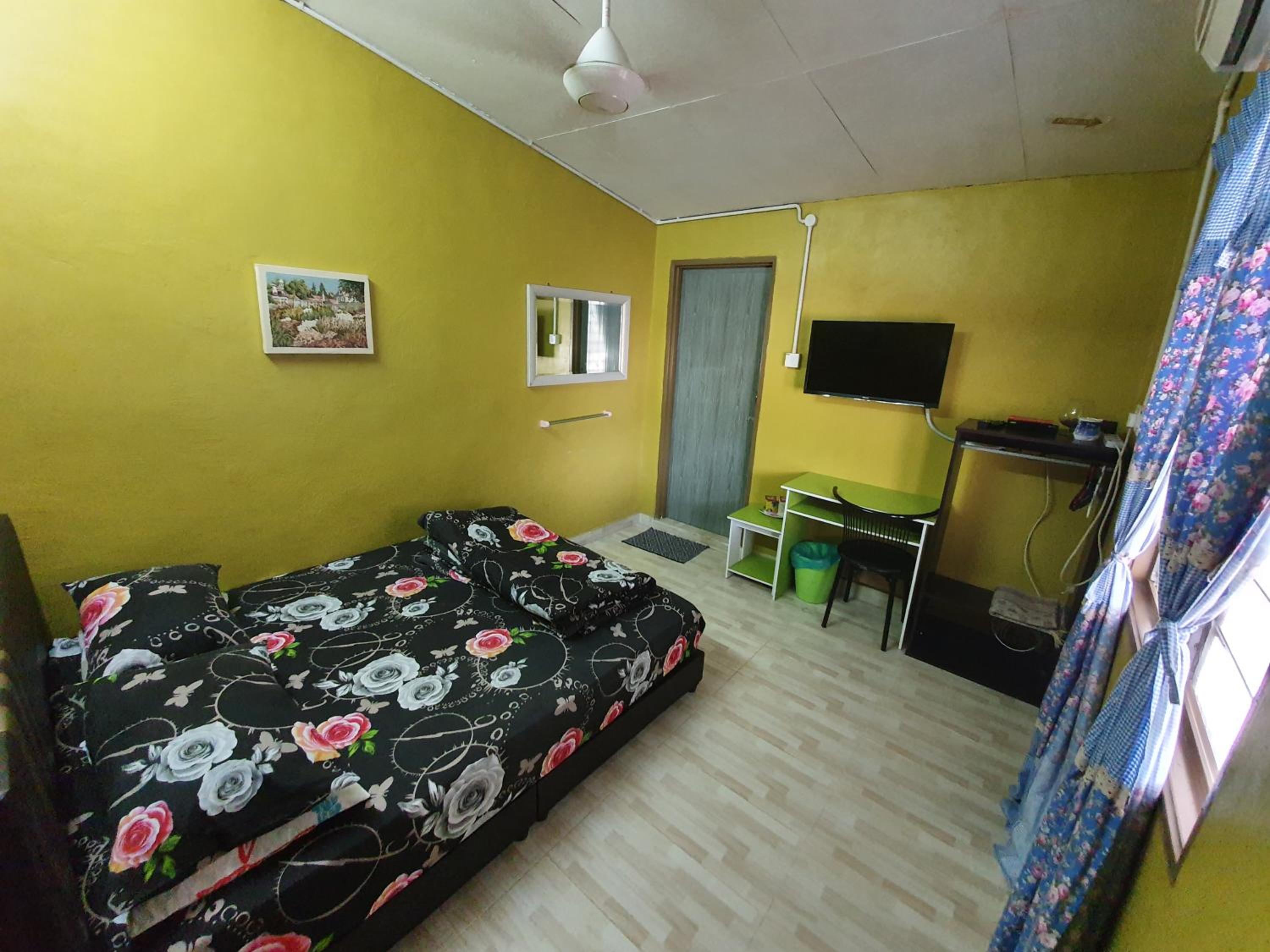 Economy Double Room photo 3