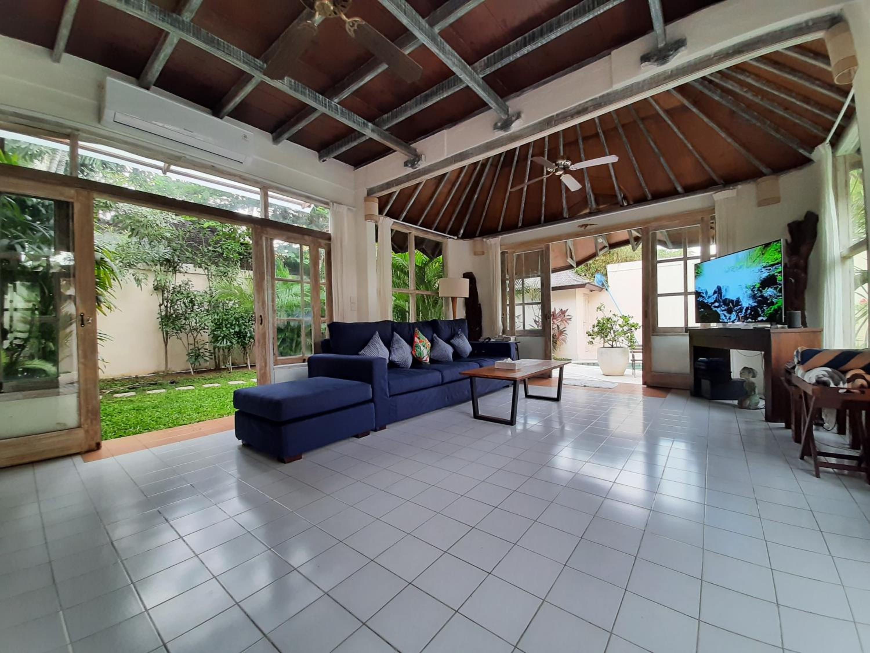 Four-Bedroom Villa with Private Pool - Photo 7