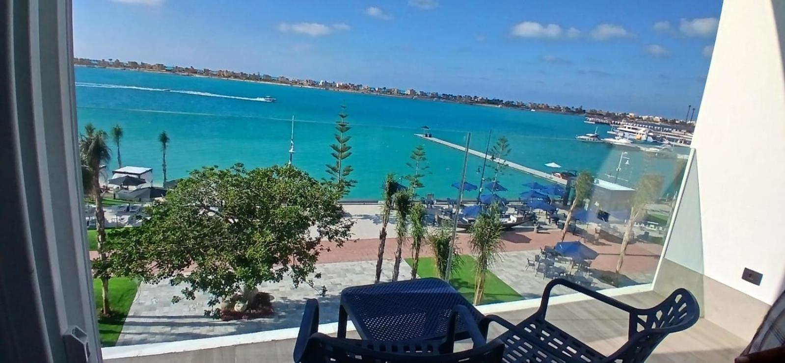 Deluxe Family Sea View photo 2