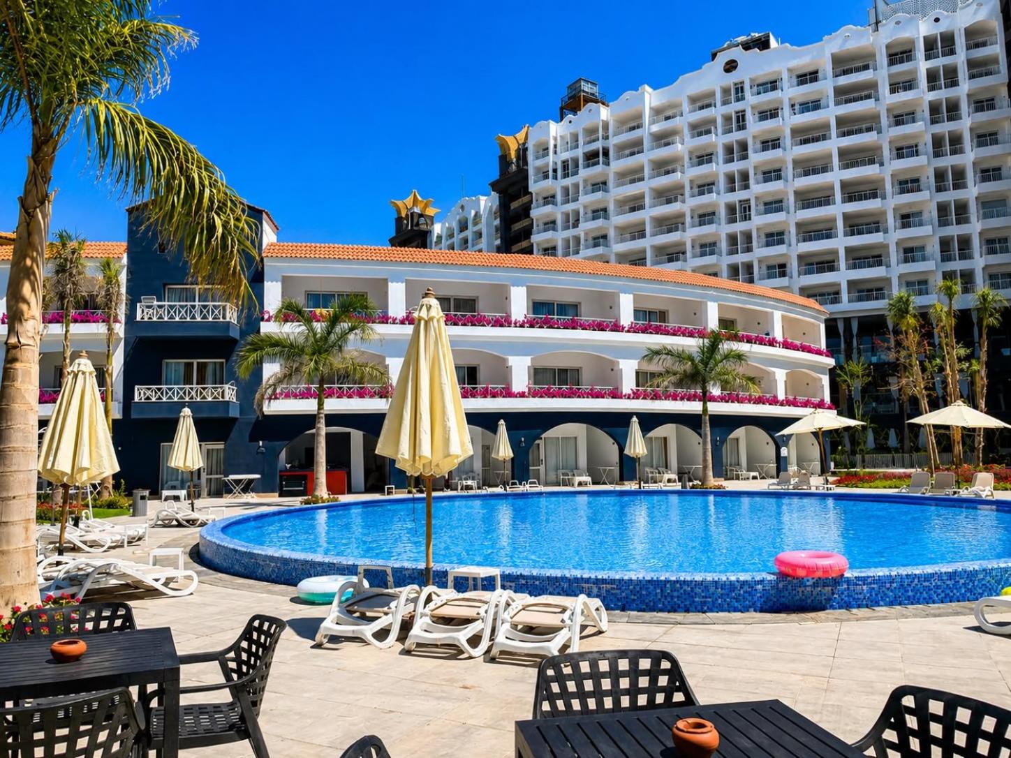 Patio Suite Pool View