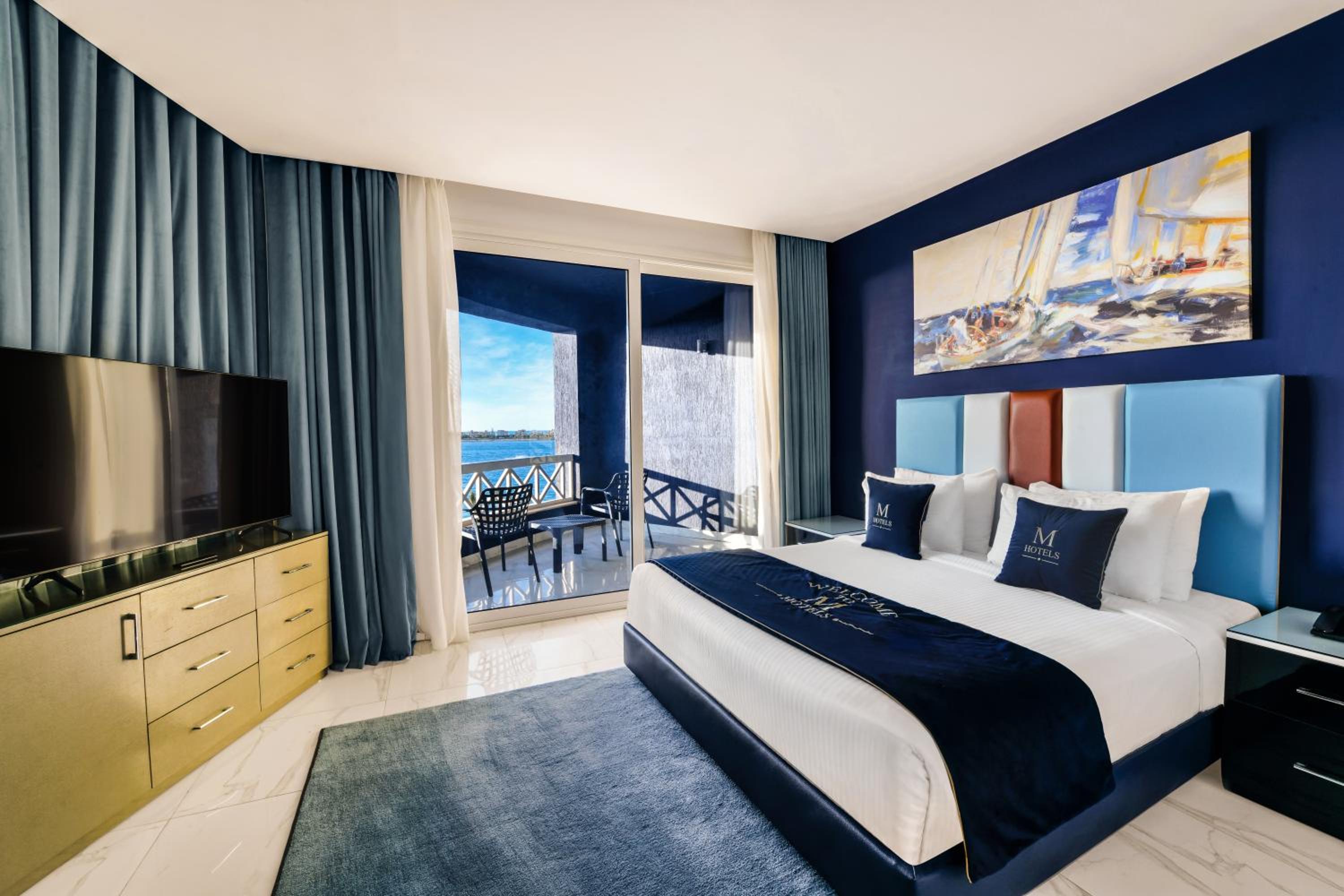 Executive Sea View One Bedroom Suite photo 2