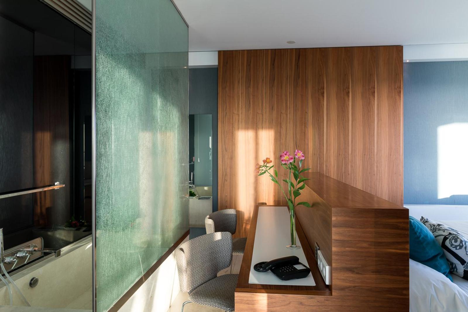 Junior Suite with Sea View - Photo 1
