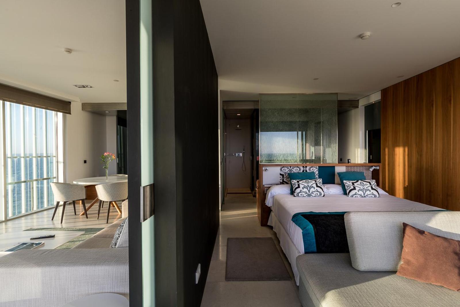 Junior Suite with Sea View - Photo 4