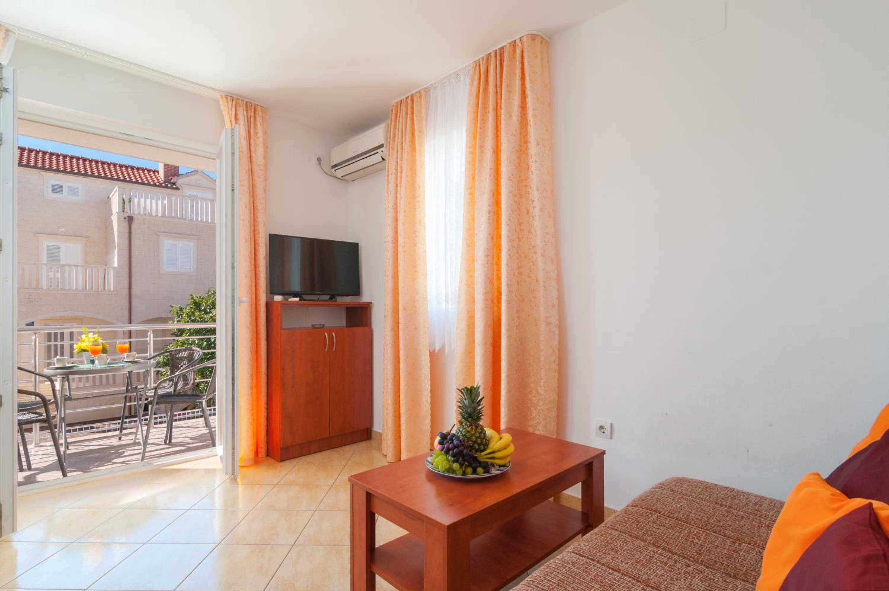 Two Bedroom Apartment  - Photo 4