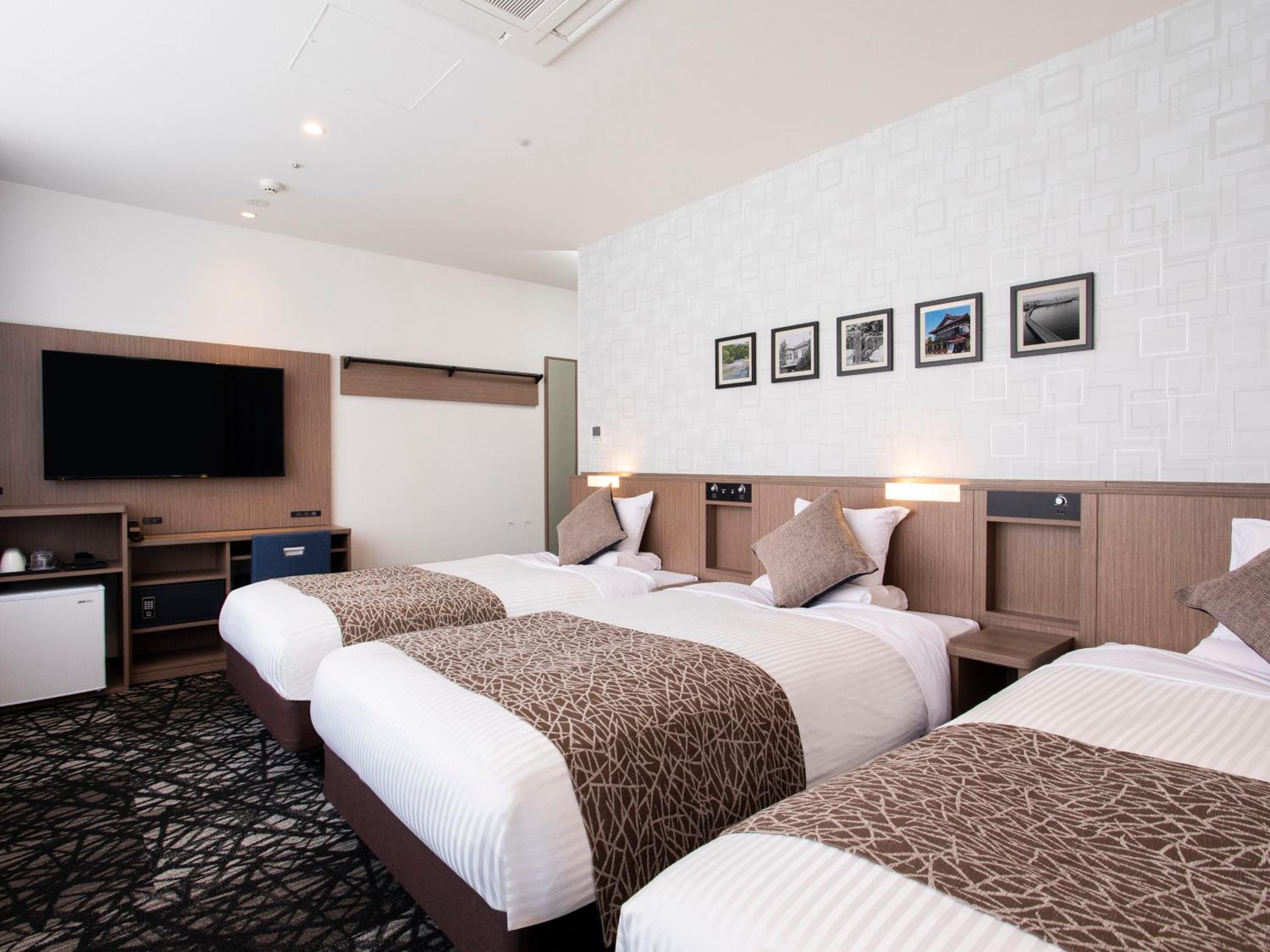 Standard Triple Room - Photo 4