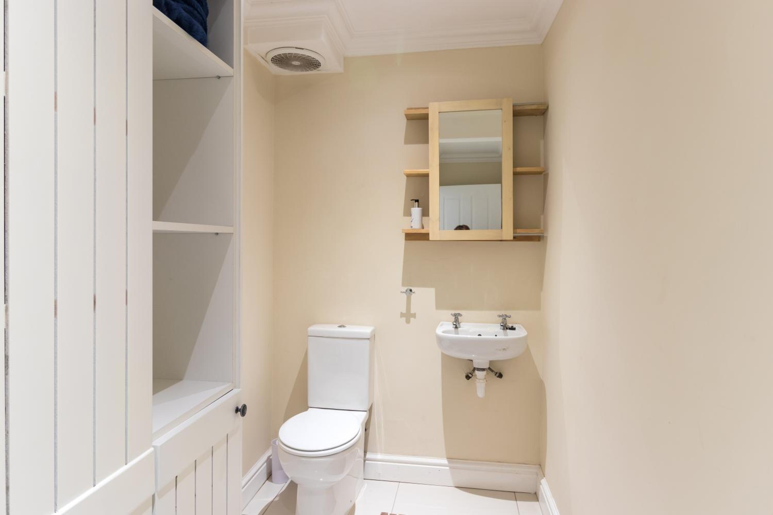Apartment - Photo 8