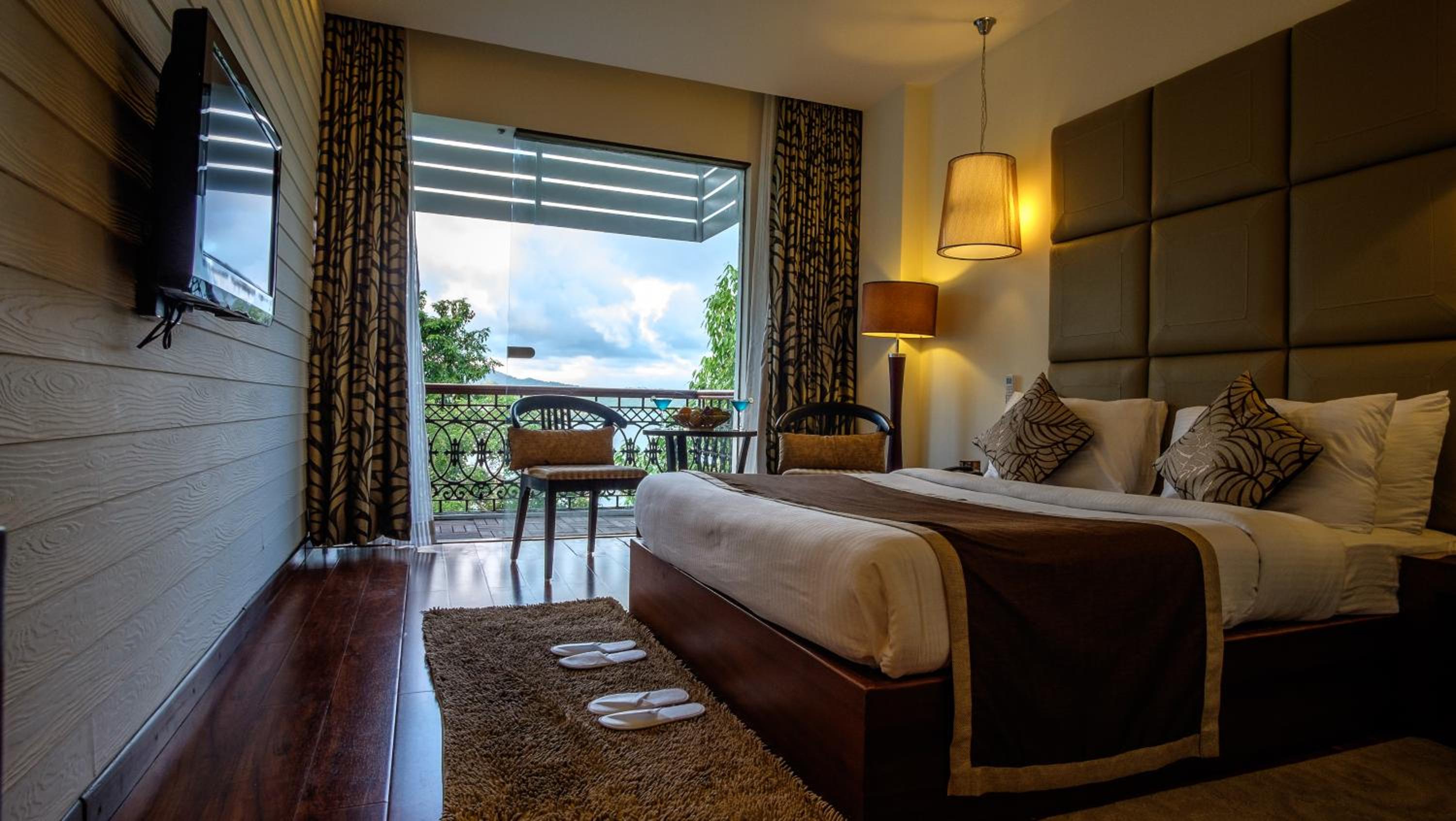 Deluxe Double Room - Photo 8