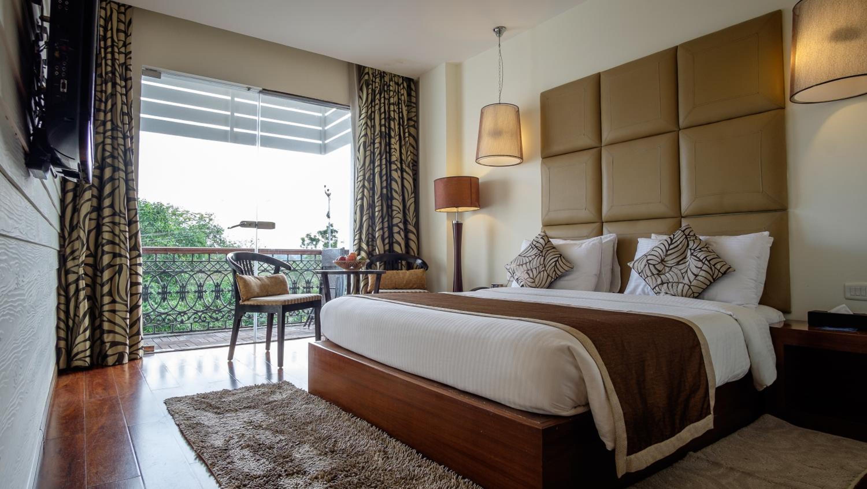Executive Double Room - Photo 13