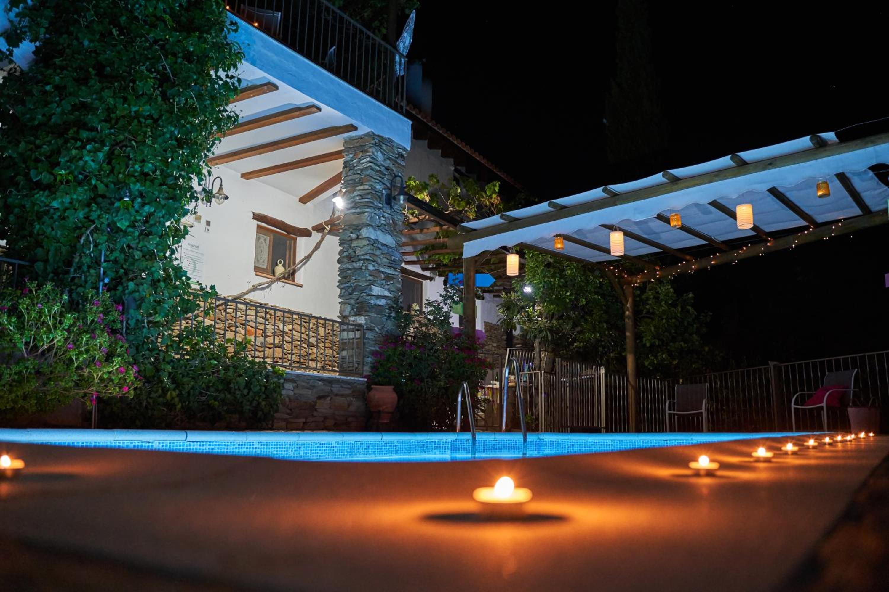 Two-Bedroom House with Hot Tub (4 Adults) photo 2