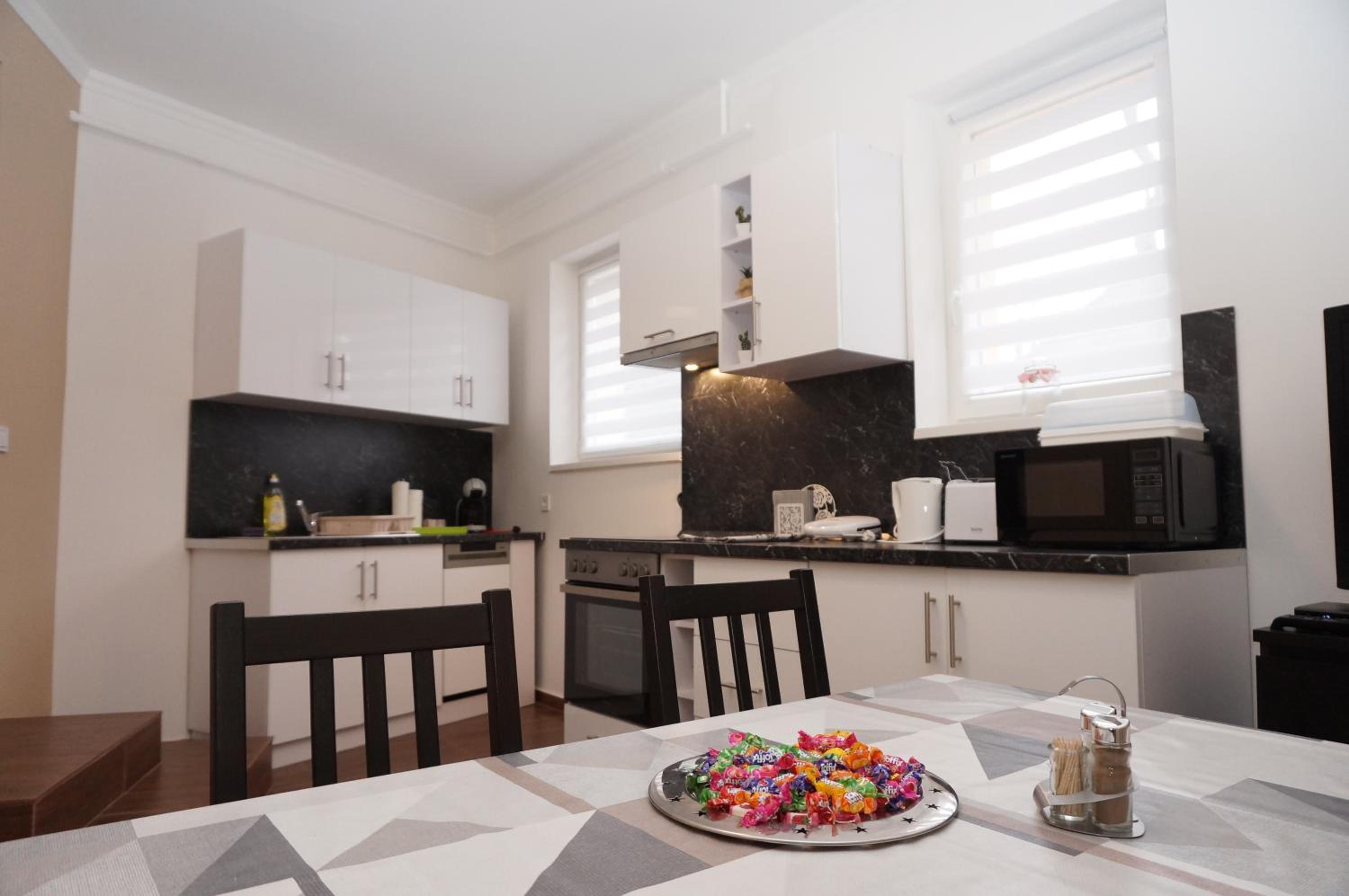 One-Bedroom Apartment - Photo 25